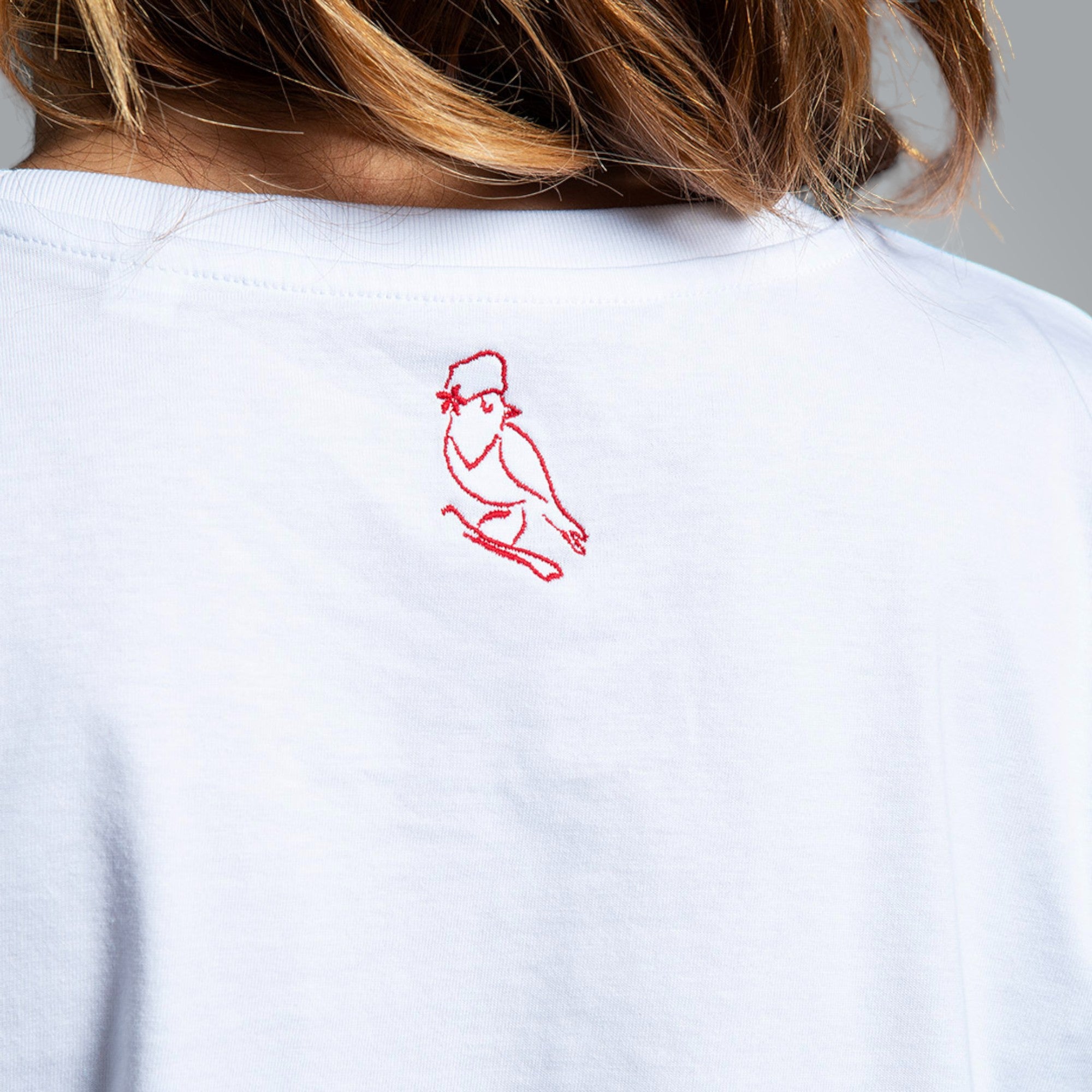 Дамска тениска с детайл "Петли"