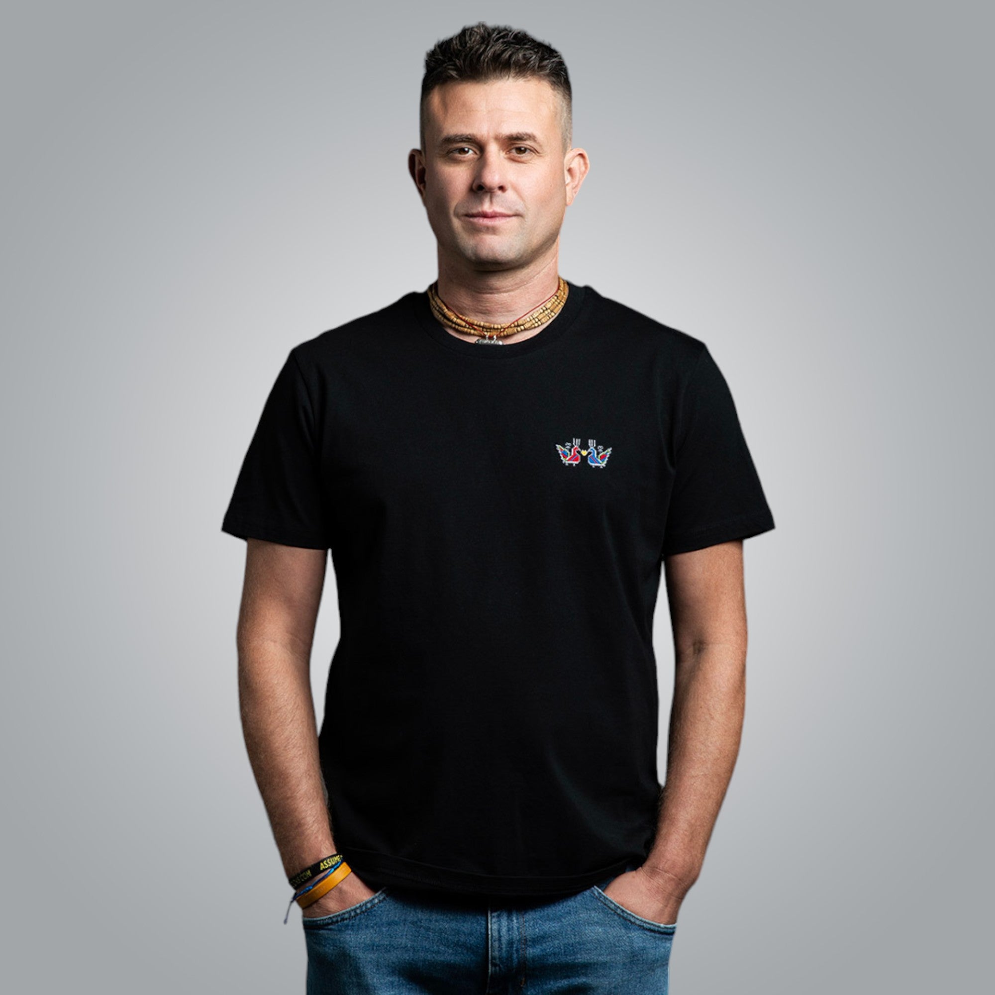 Тениска с детайл "Петли"