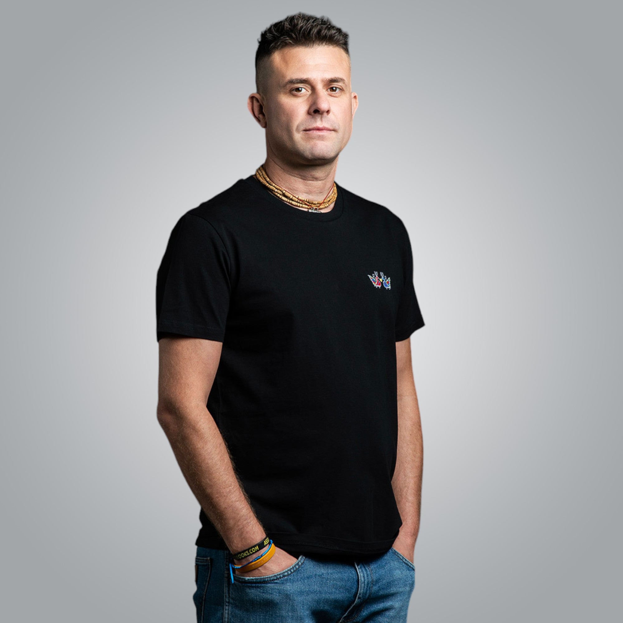 Тениска с детайл "Петли"