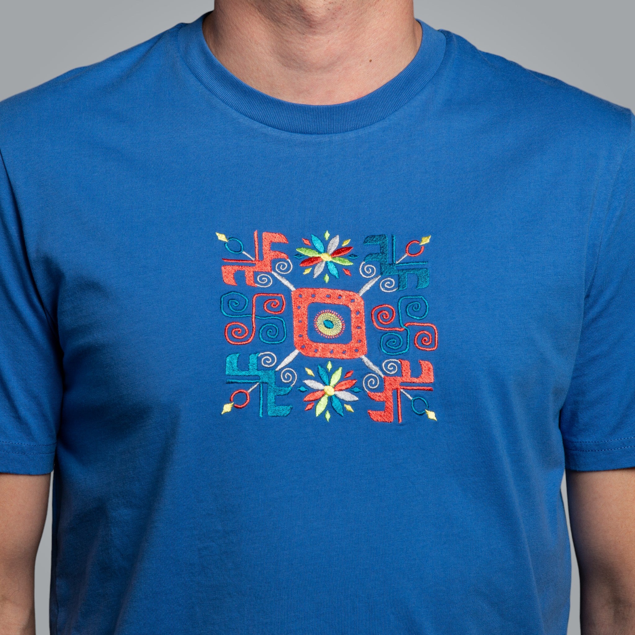 Тениска "Посоки"