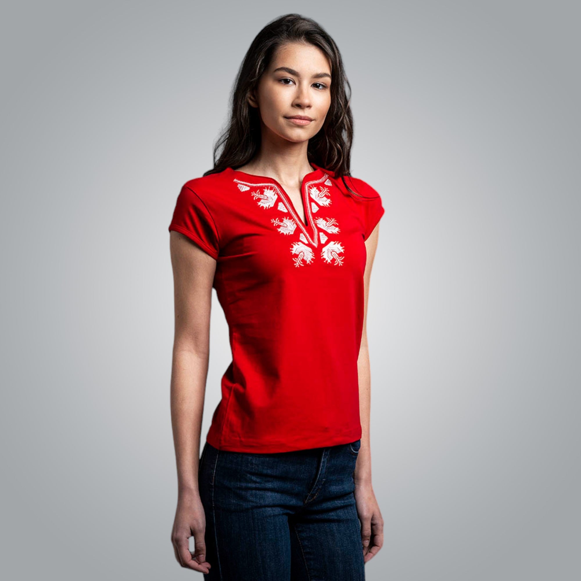 Тениска с V-деколте "Китка"