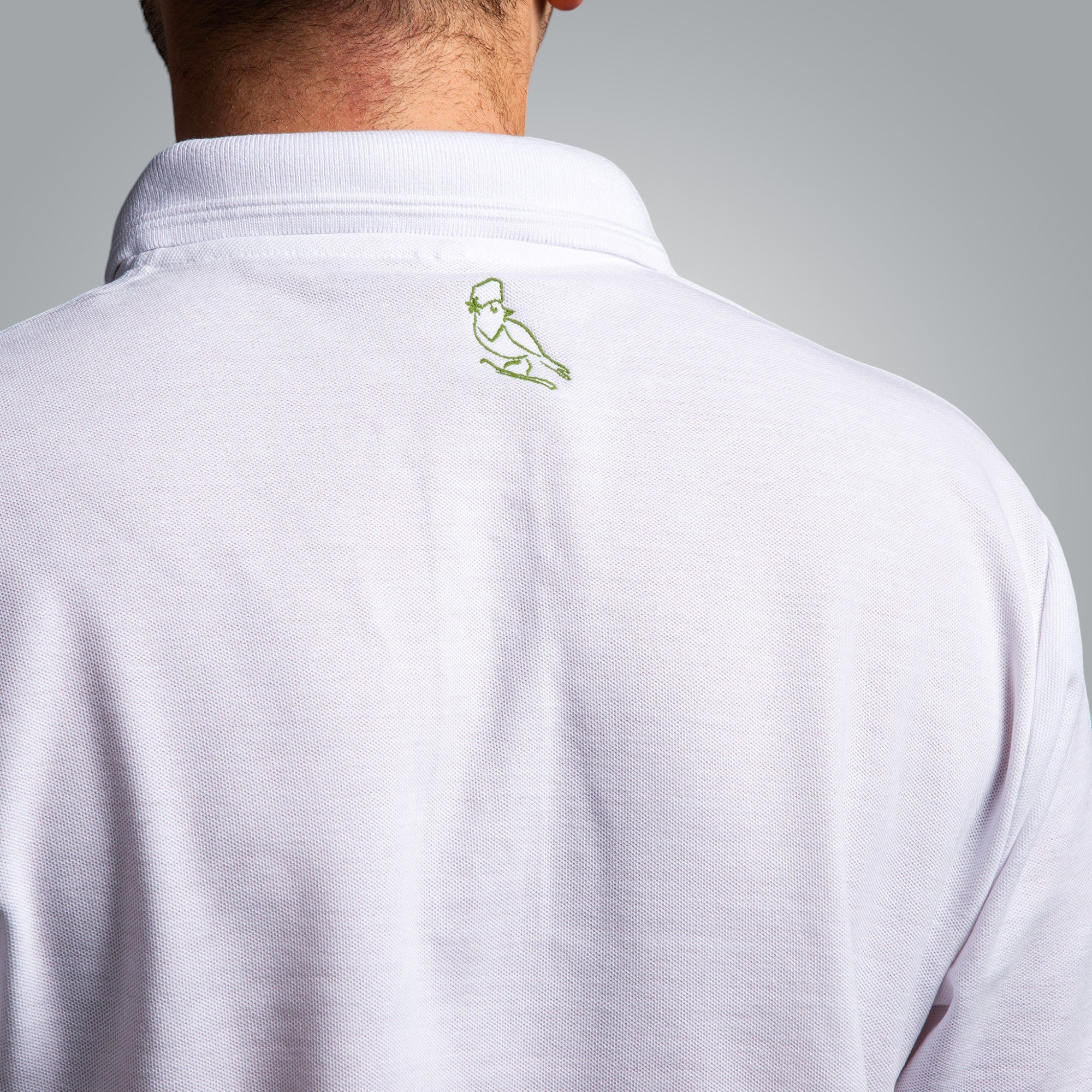 Тениска с яка с детайл "Кукер"