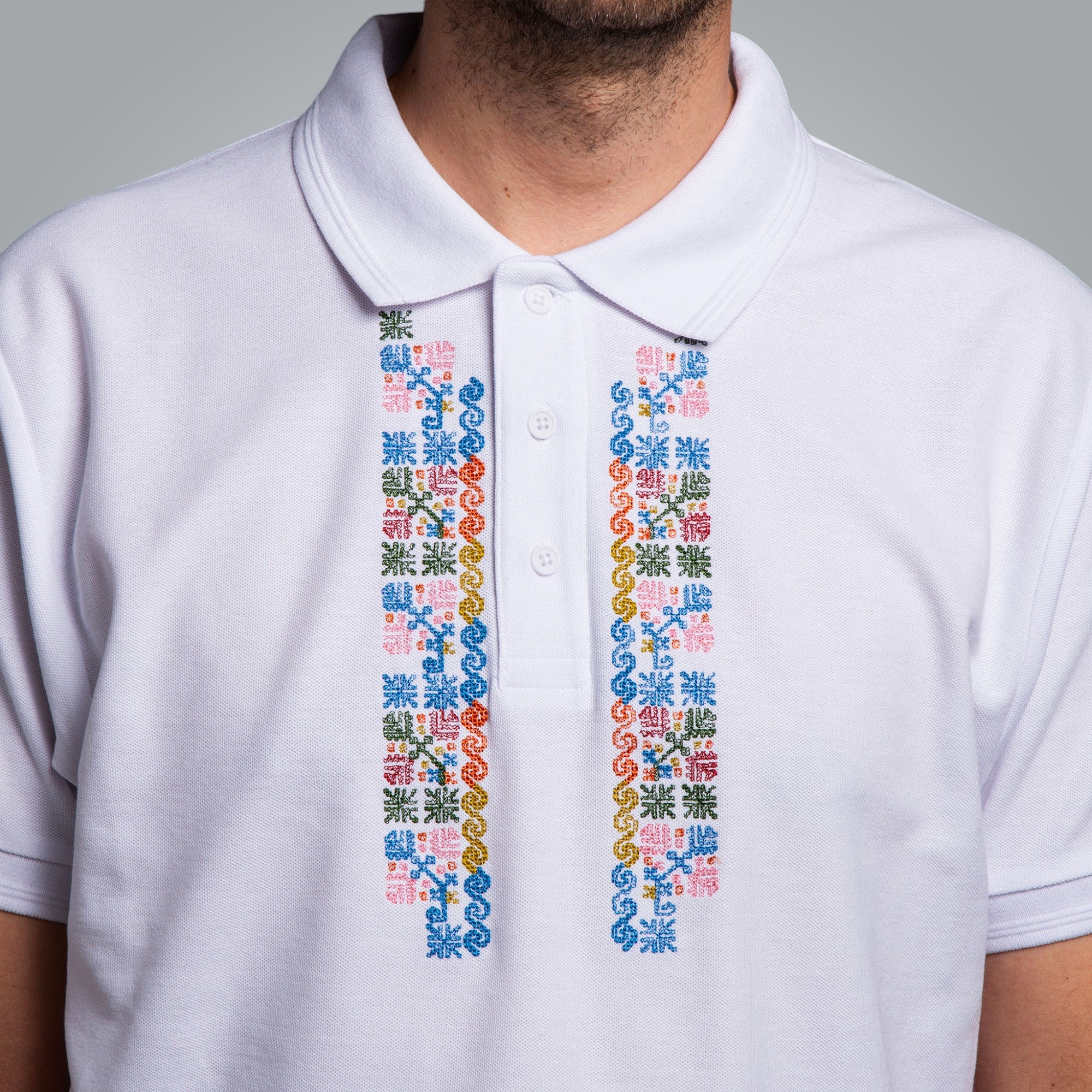 Мъжка тениска с яка с шевица от бургаско