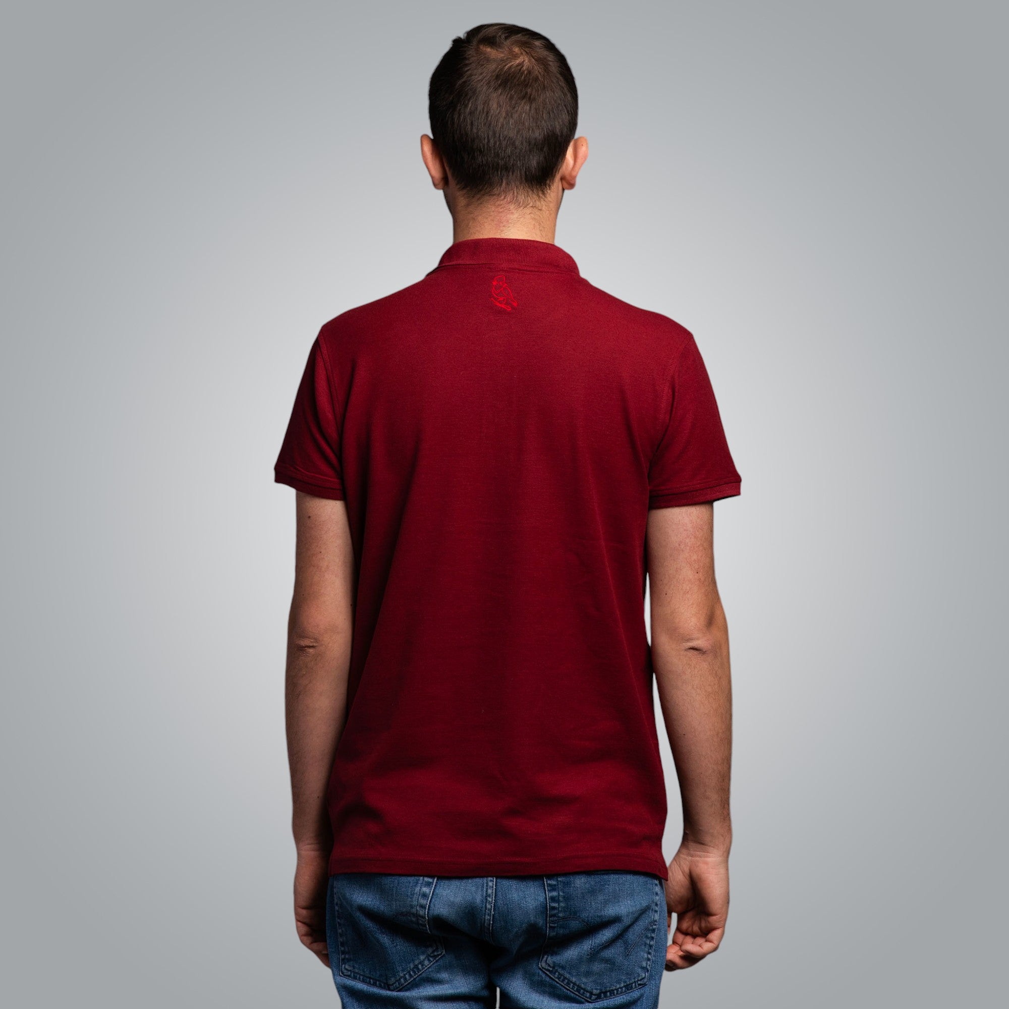 Тениска с яка "Гиздав"