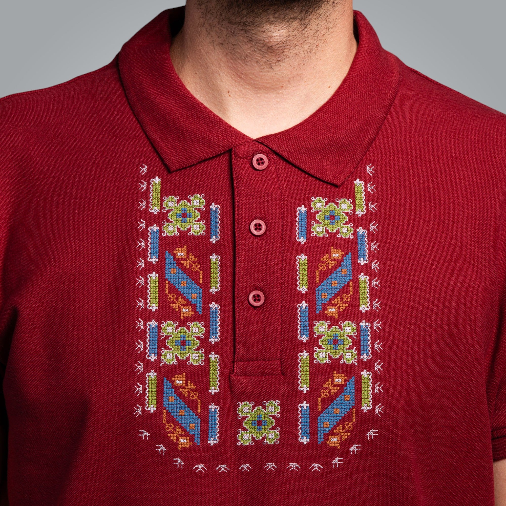 Тениска с яка "Защита"