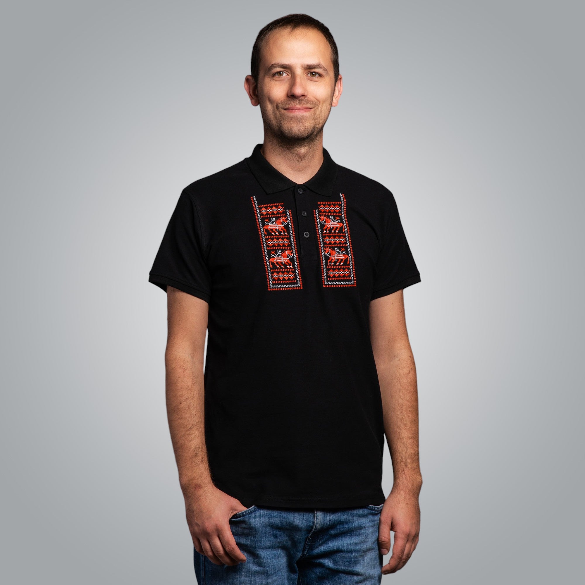 Тениска с яка "Кончета"