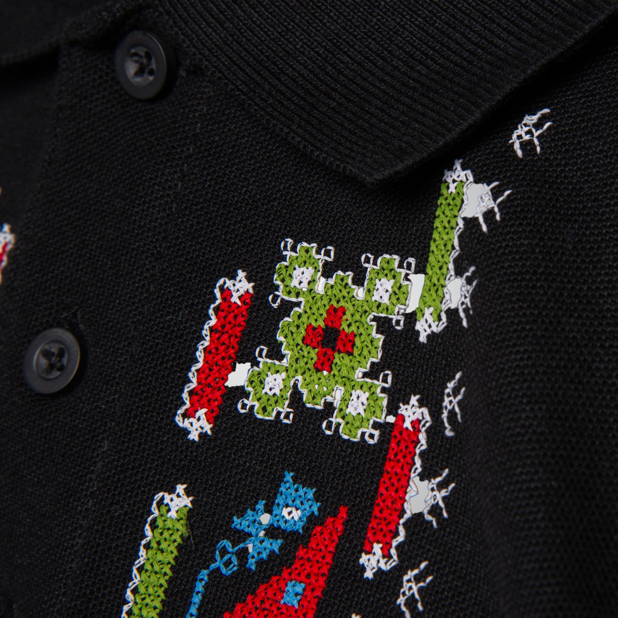 Тениска с яка "Защита"