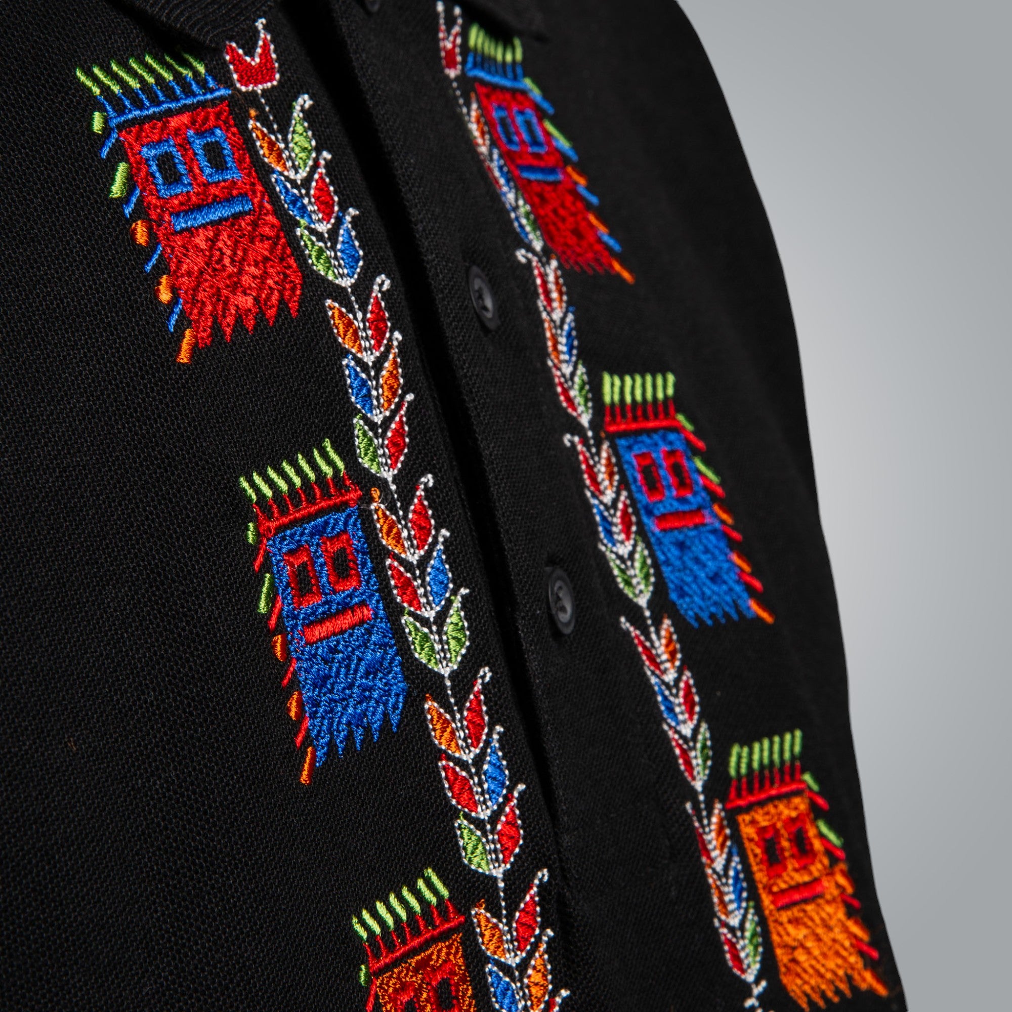 Блуза с яка "Кукери"