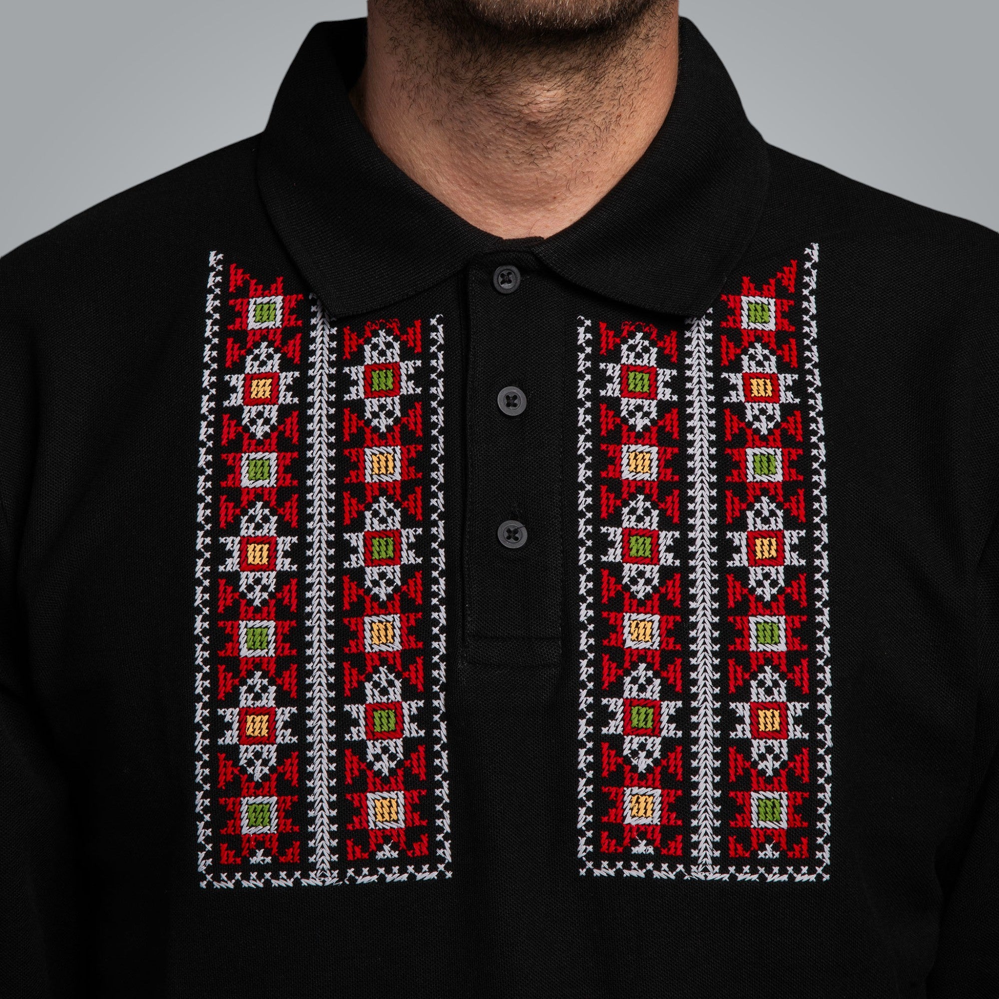 Блуза с яка "Закрилник"