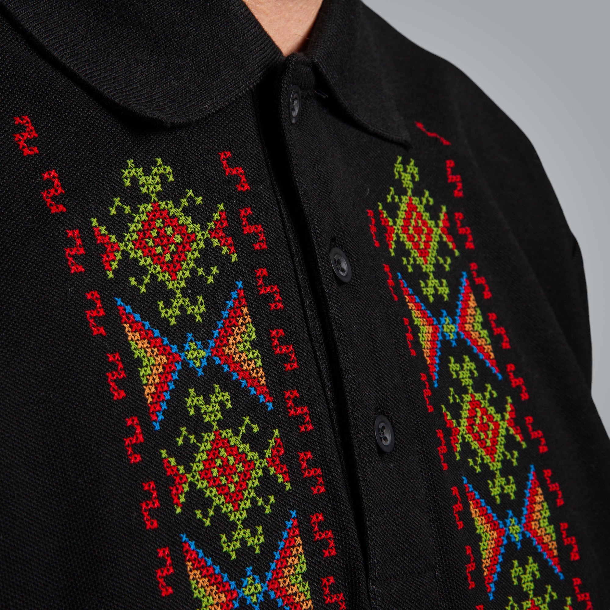 Блуза с яка "Гиздав"