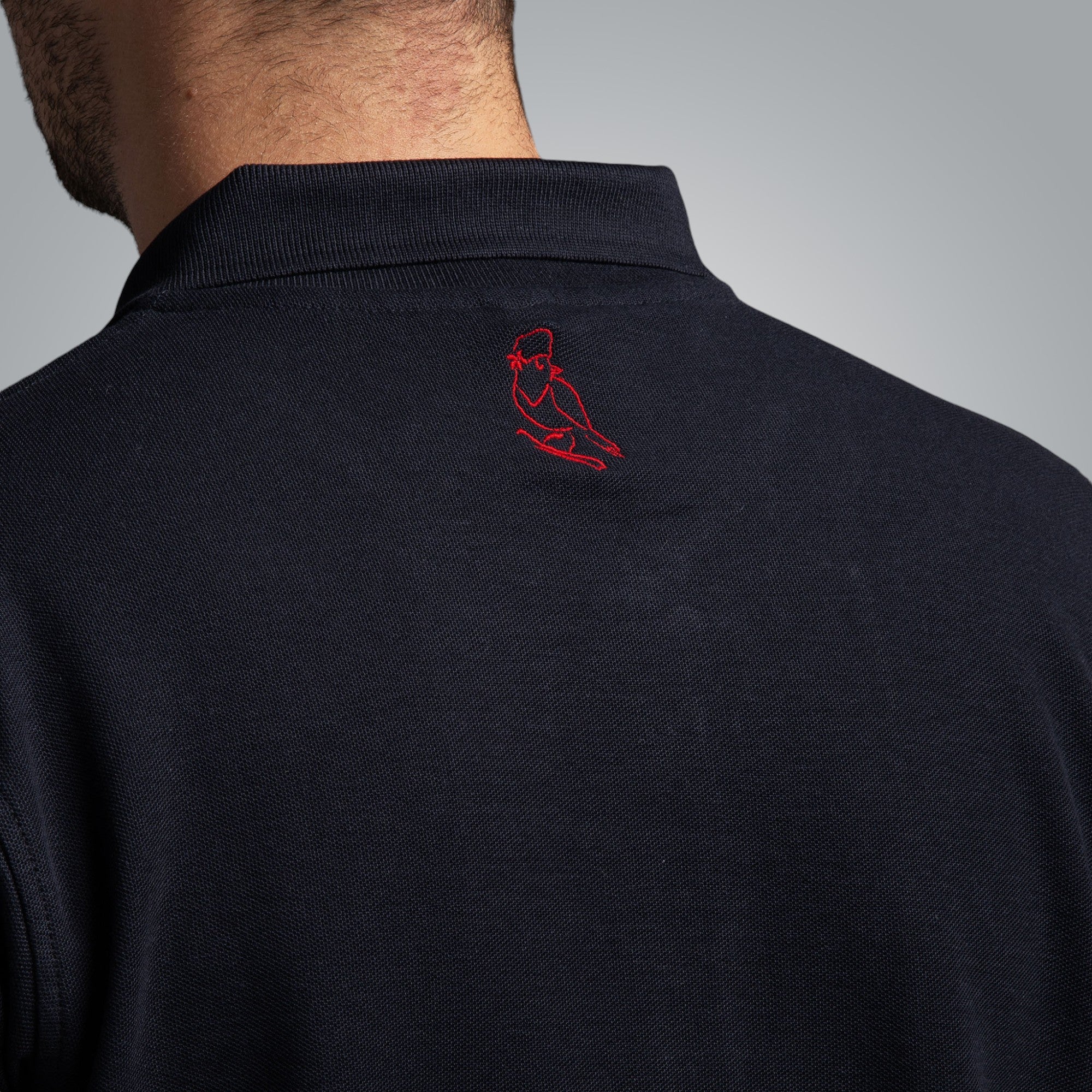 Тениска с яка "Гиздав"