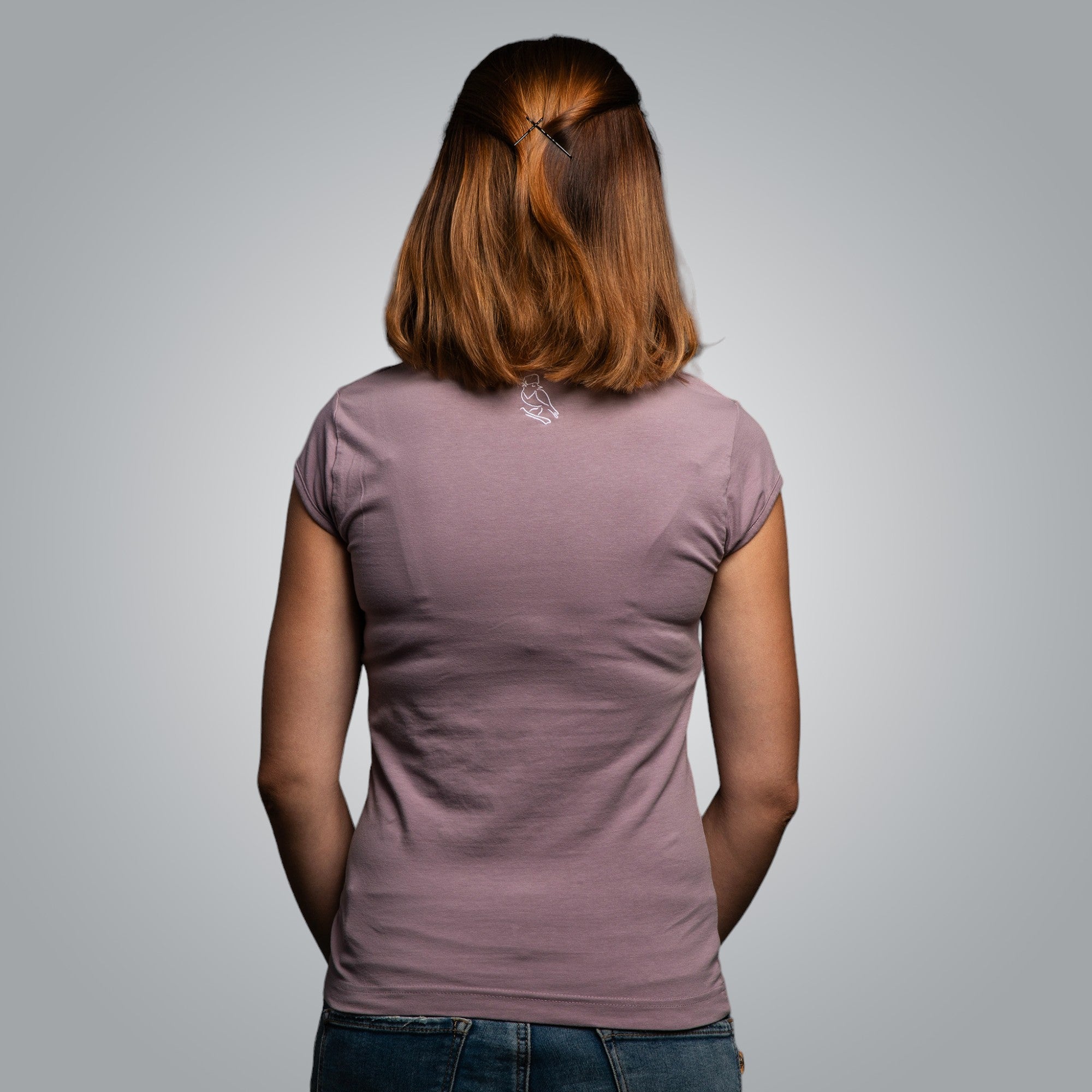 Тениска с V-деколте "Начало"