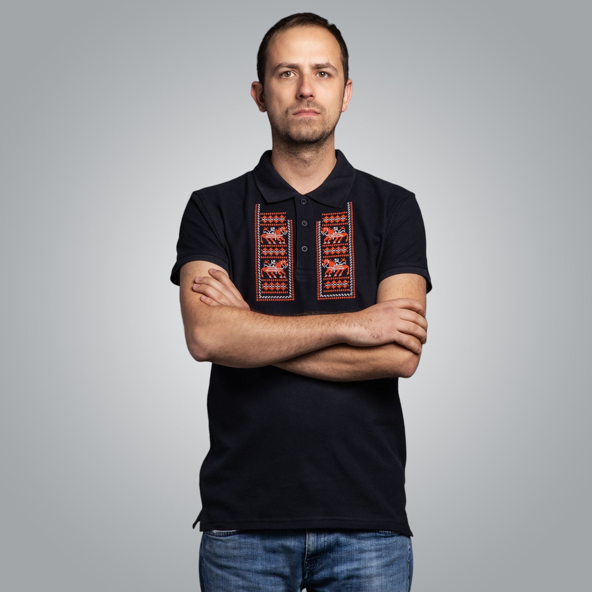 Тениска с яка "Кончета"