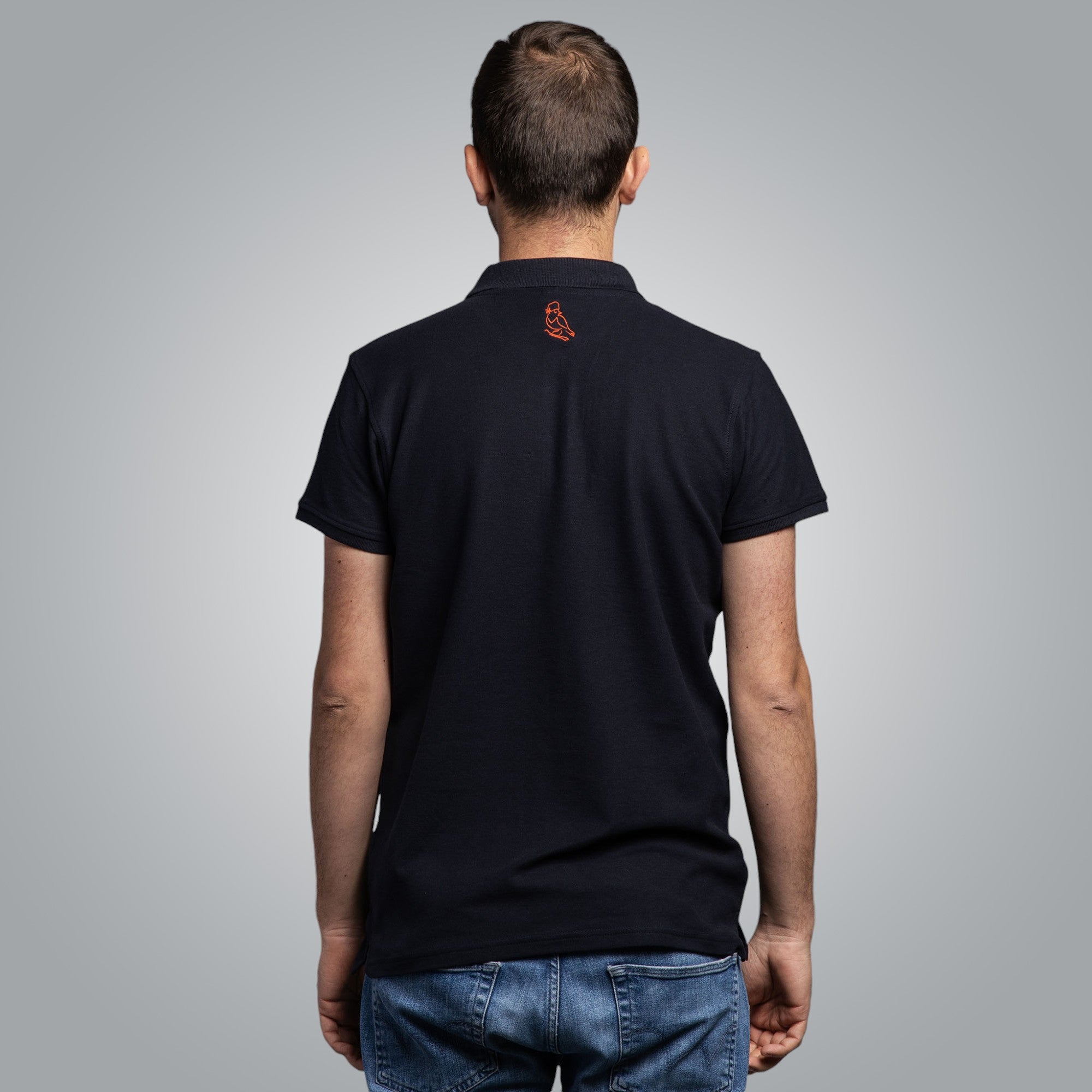 Тениска с яка "Кончета"