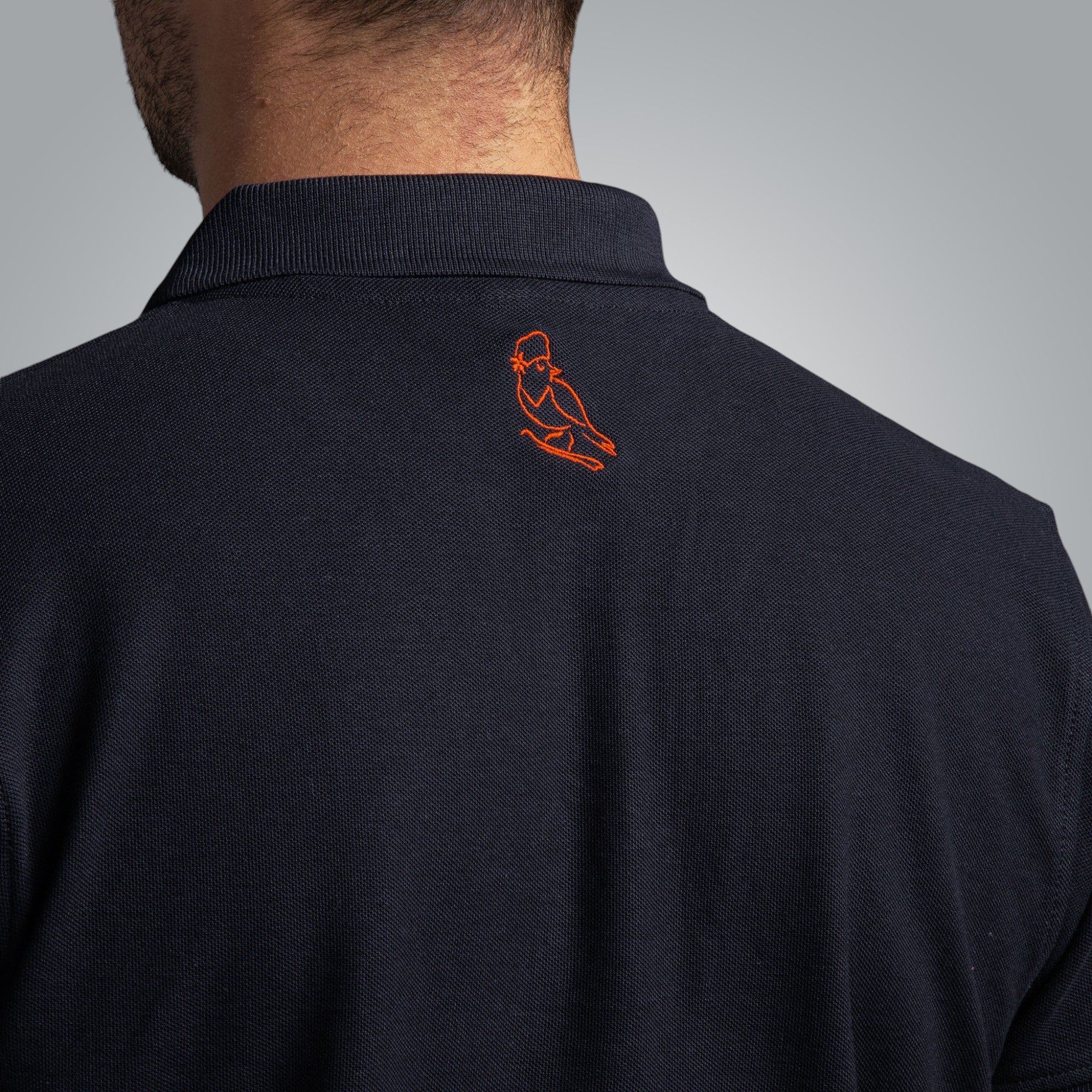 Тениска с яка "Кончета"