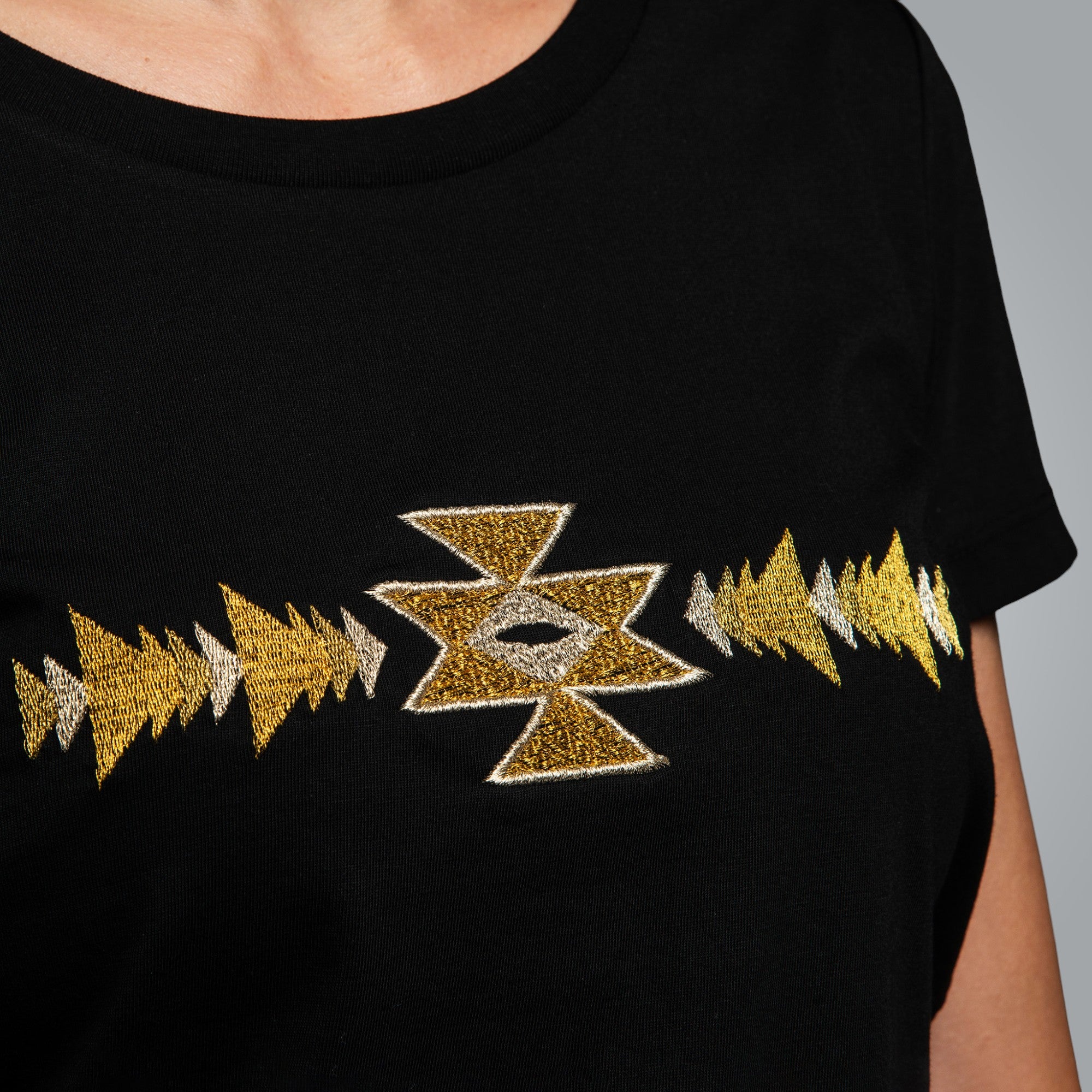 Дамска тениска "Канатица"