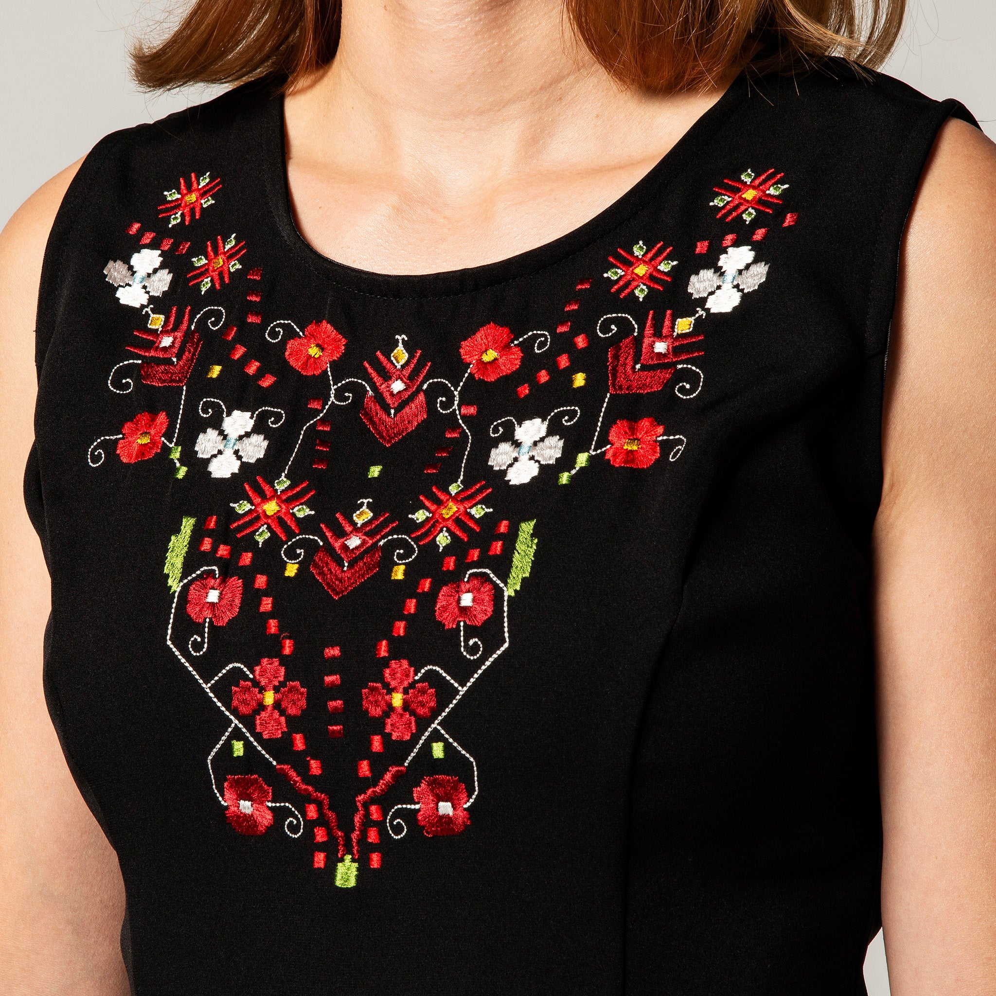 Рокля с Тракийска шевица