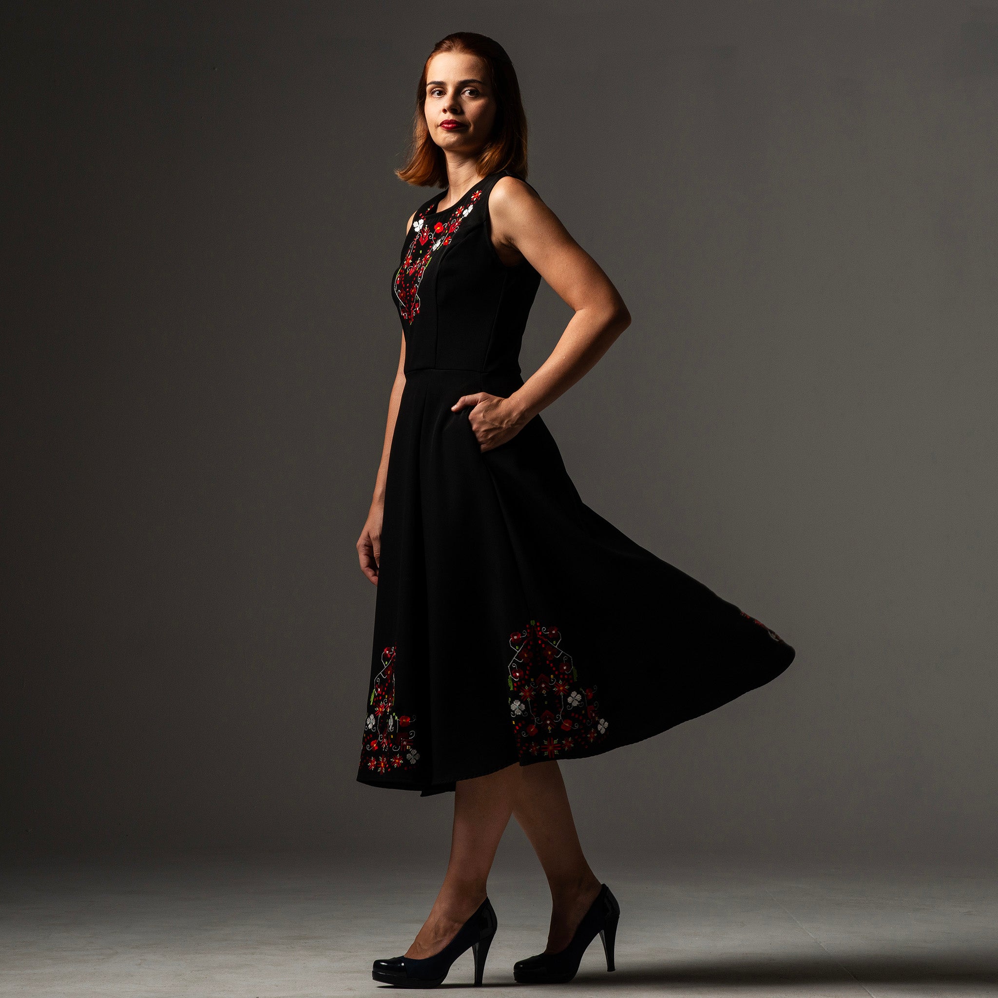 Рокля с Тракийска шевица