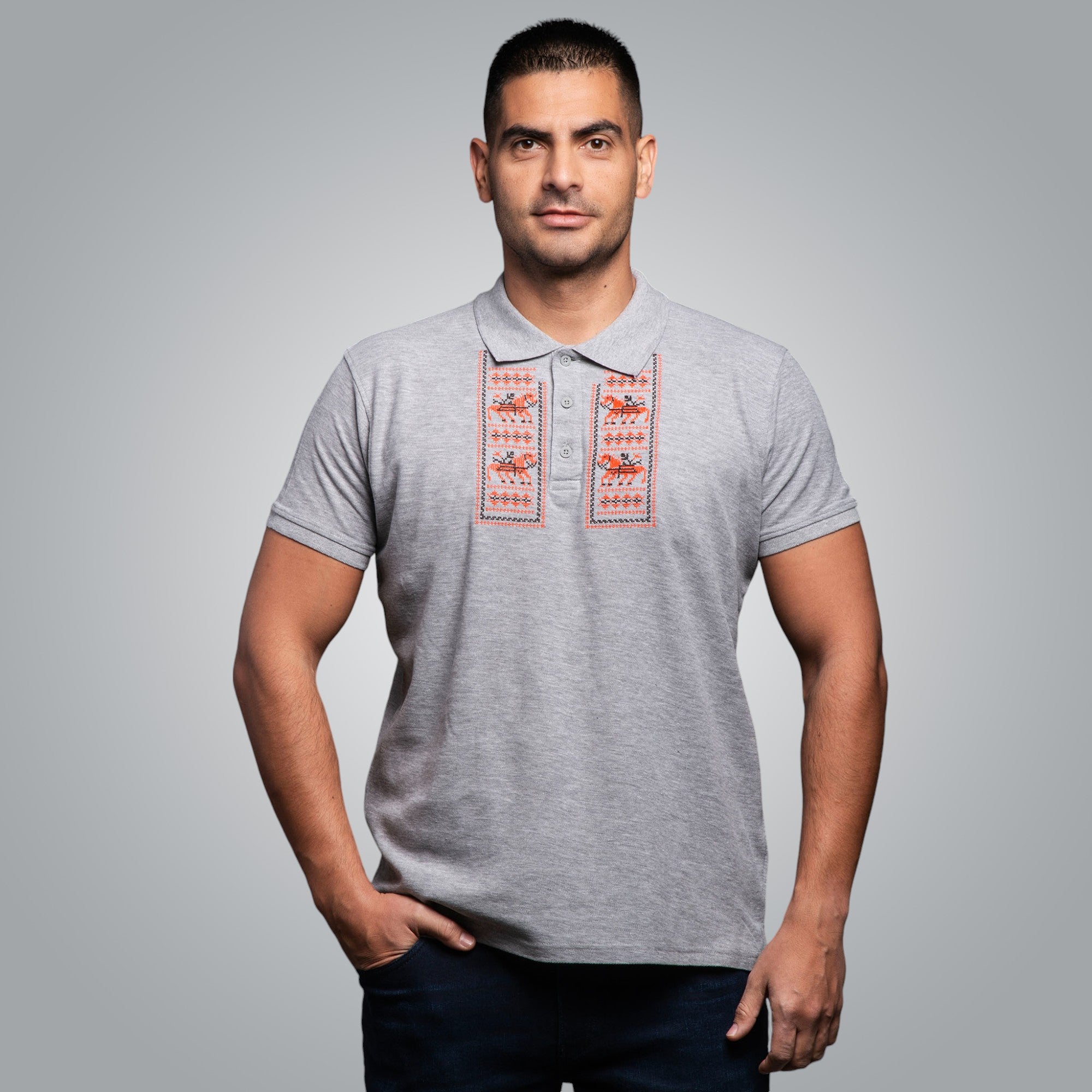 Тениска с яка "Кончета"