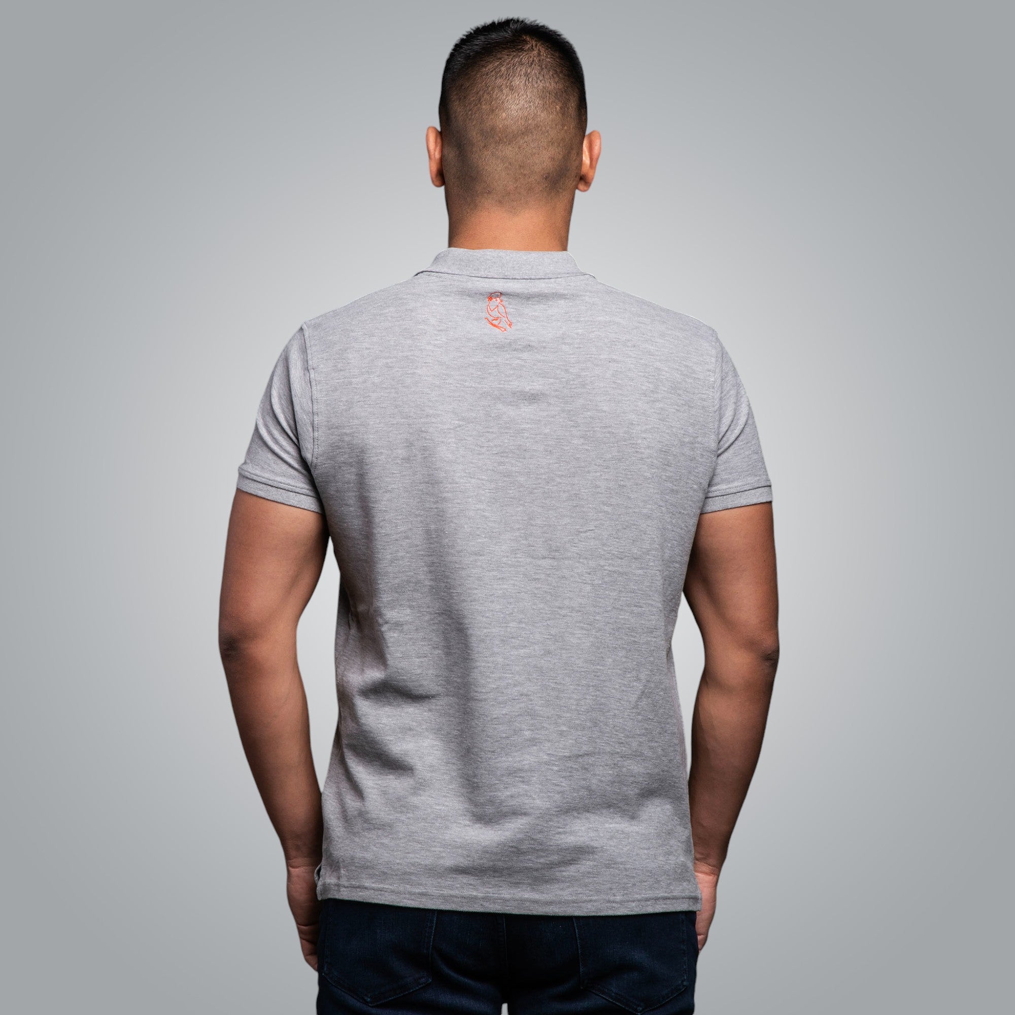 Тениска с яка "Кончета"