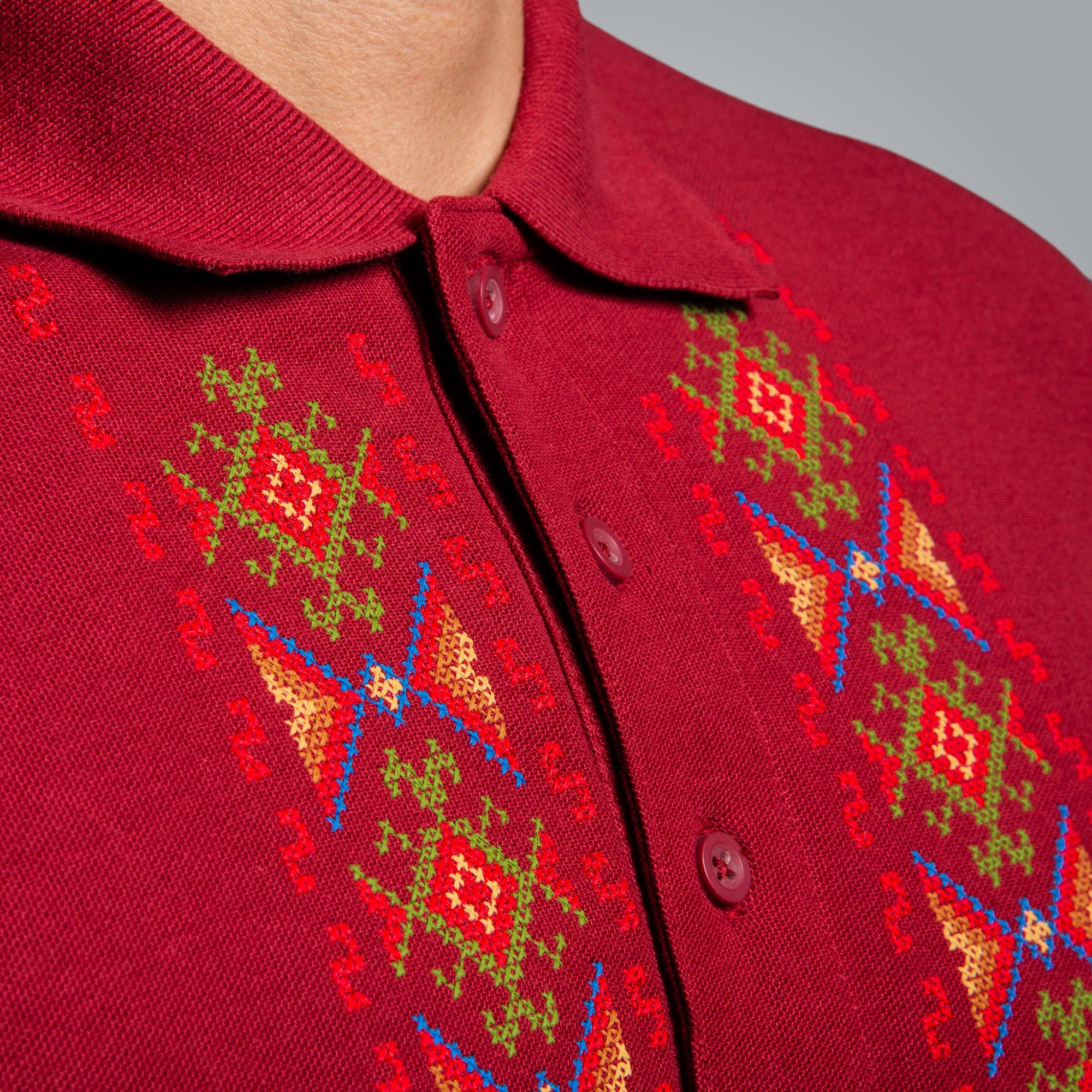 Блуза с яка "Гиздав"