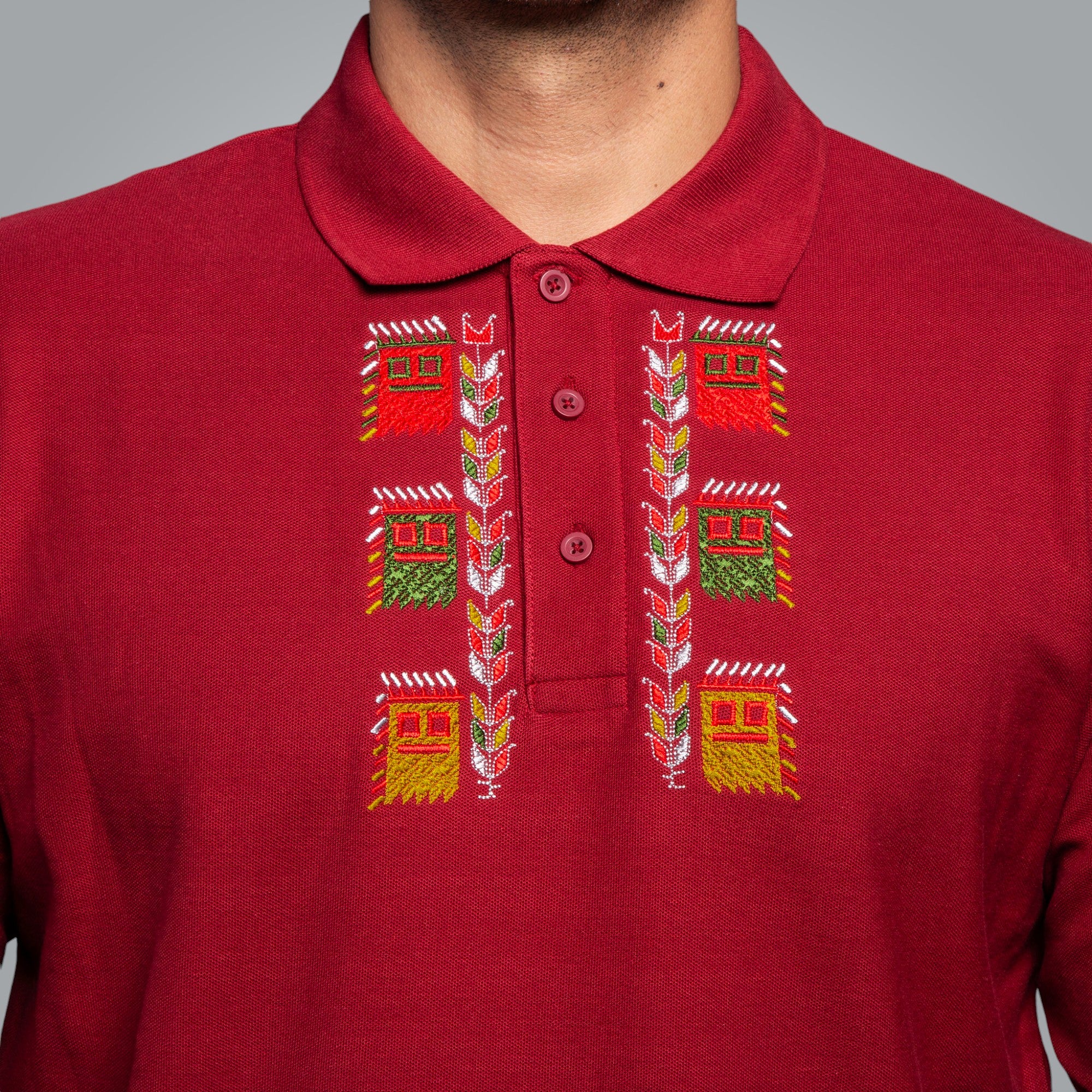 Блуза с яка "Кукери"