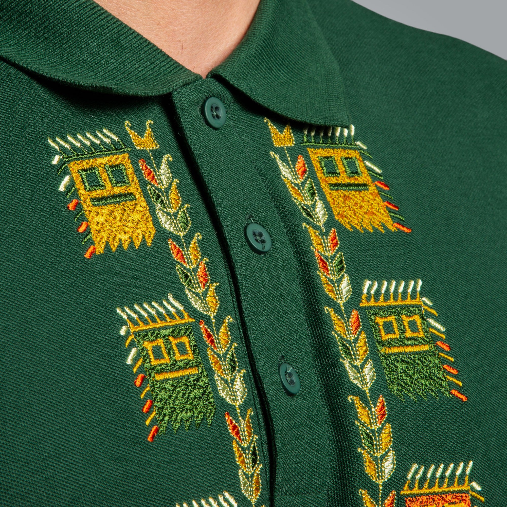 Тениска с яка "Кукери"