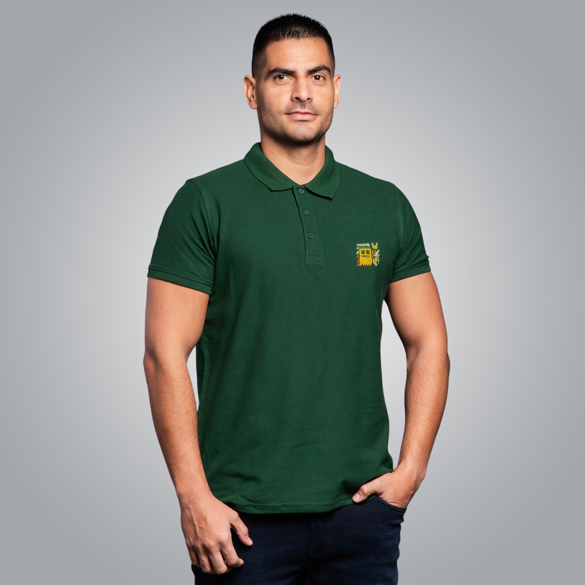 Тениска с яка с детайл "Кукер"