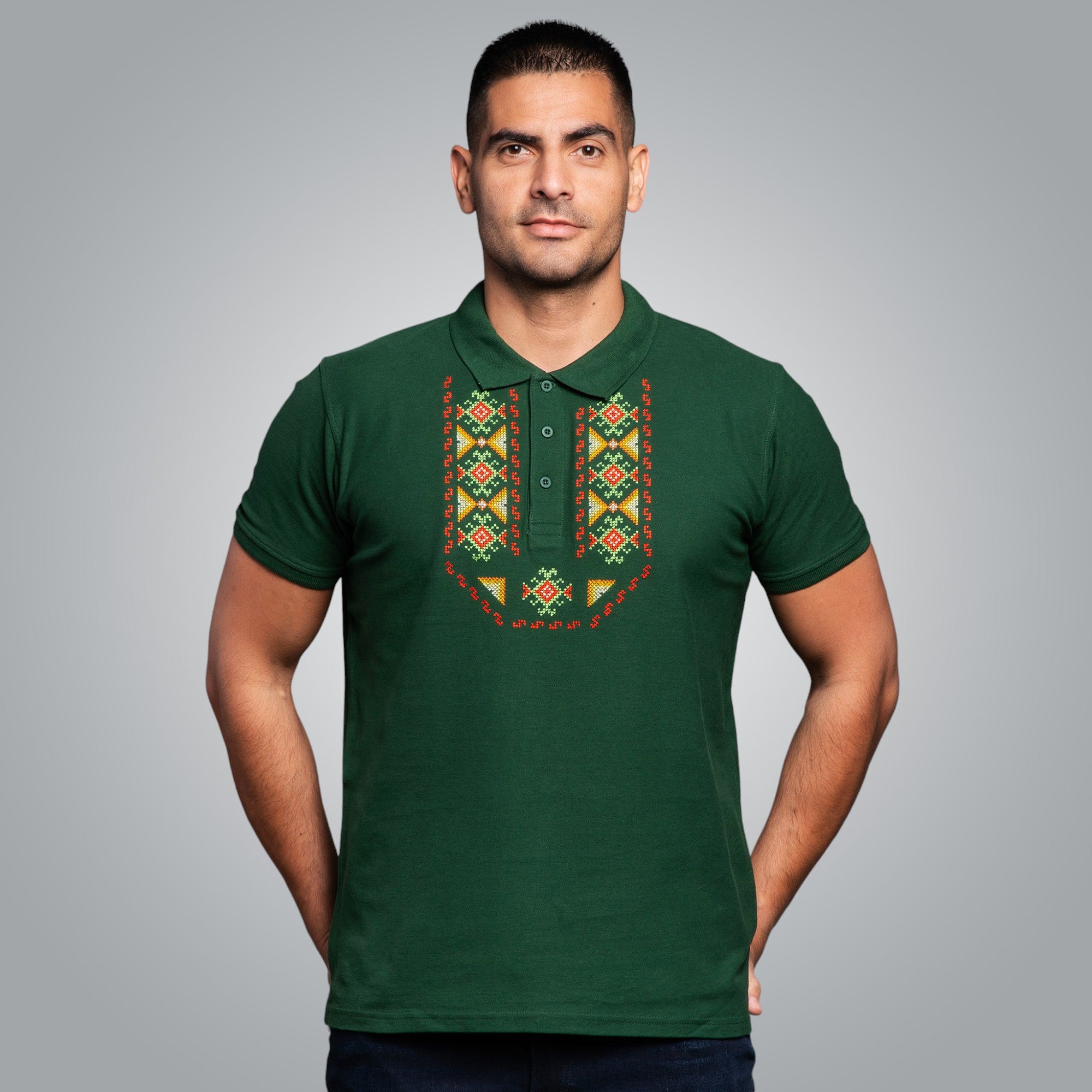 Тениска с яка "Гиздав"