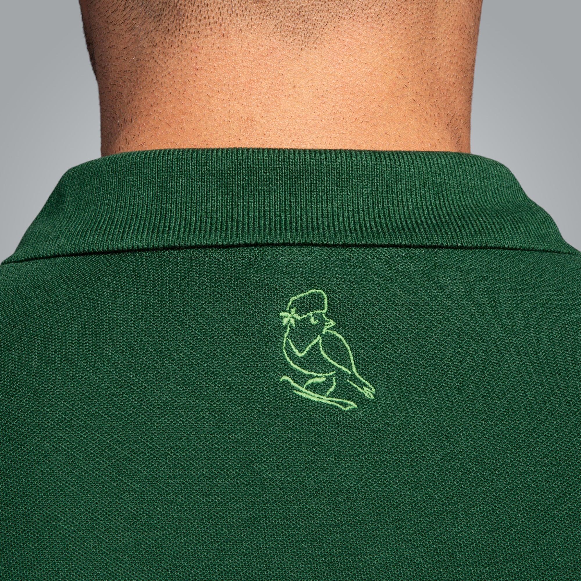 Тениска с яка "Пазител"