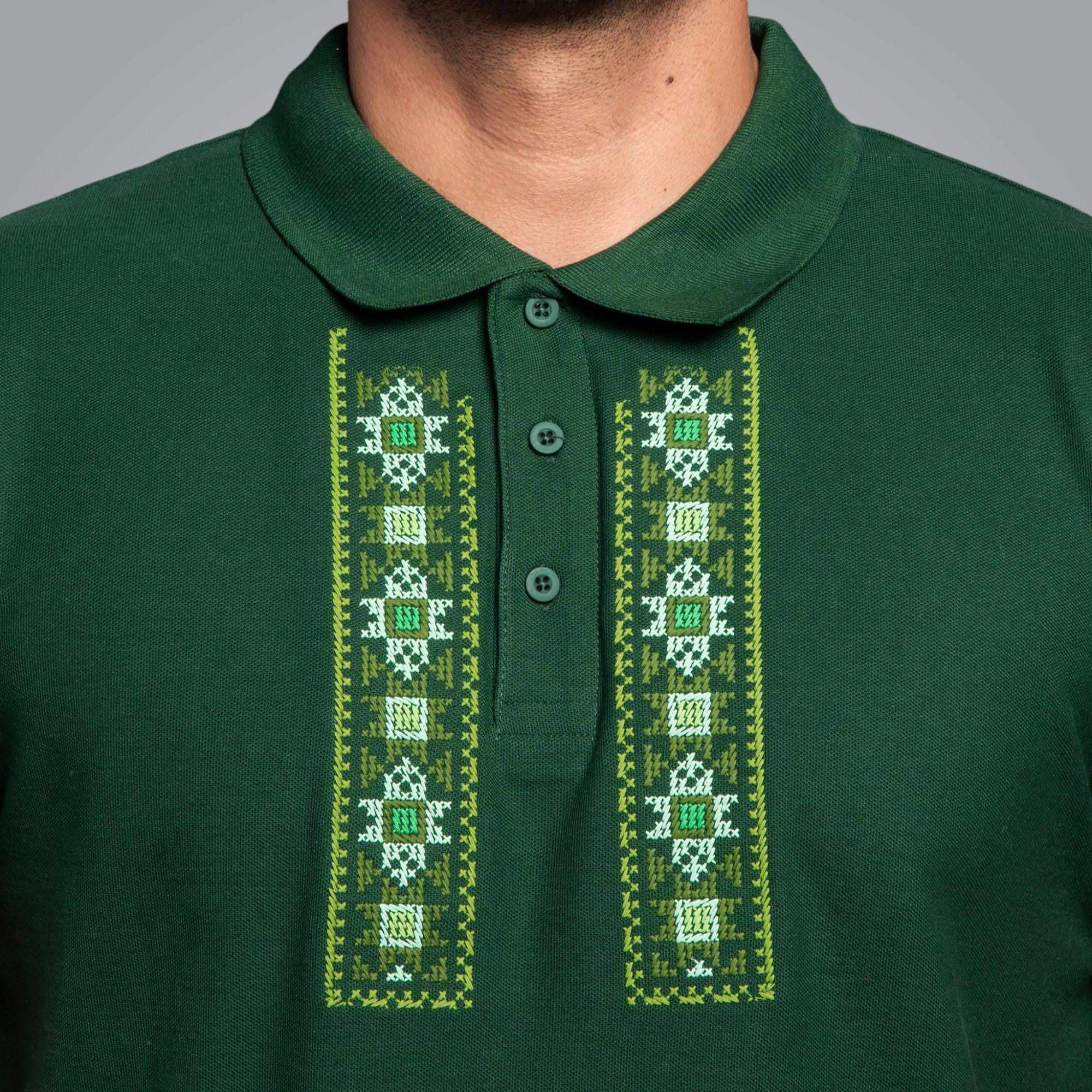 Тениска с яка "Пазител"