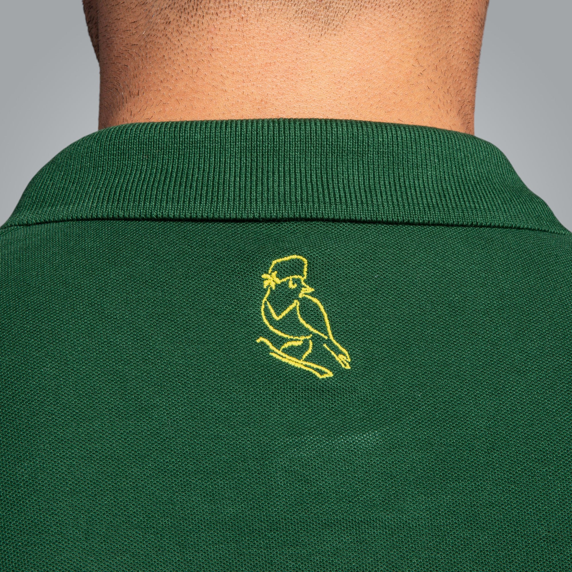 Тениска с яка "Защита"