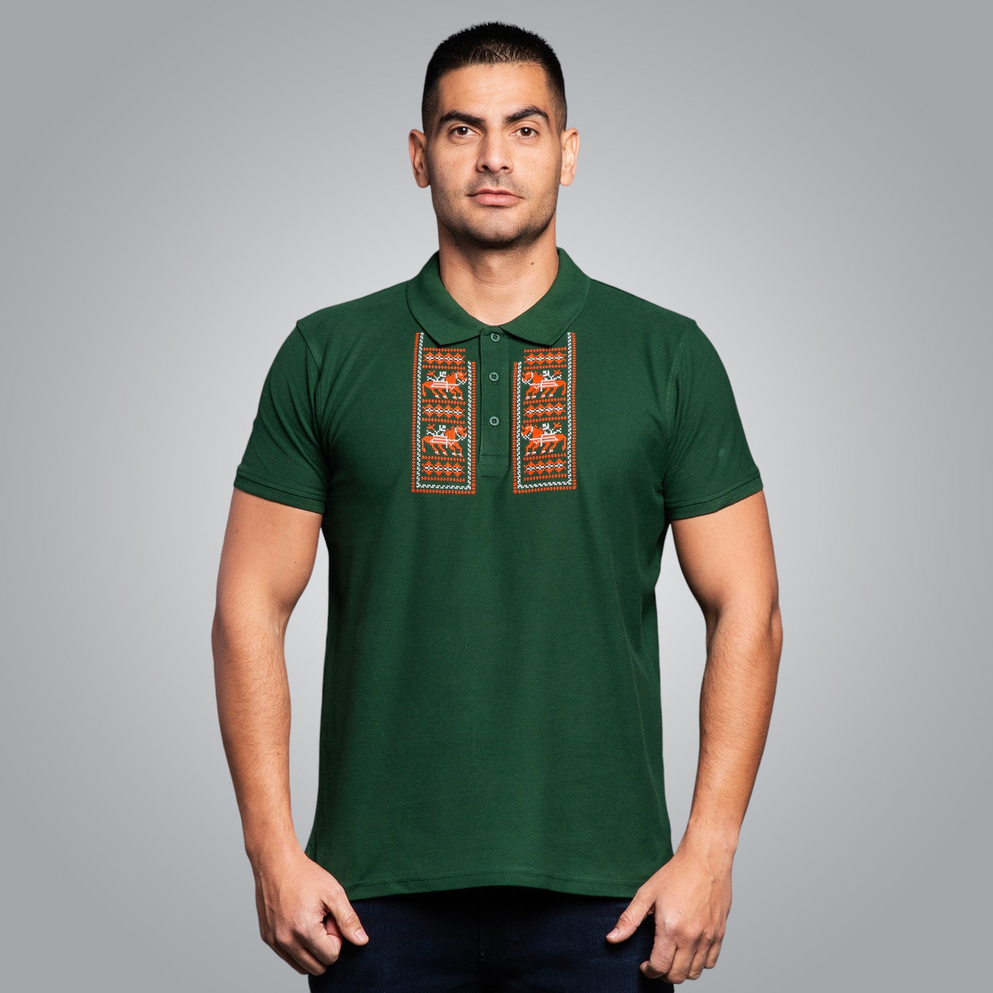 Тениска с яка "Кончета"