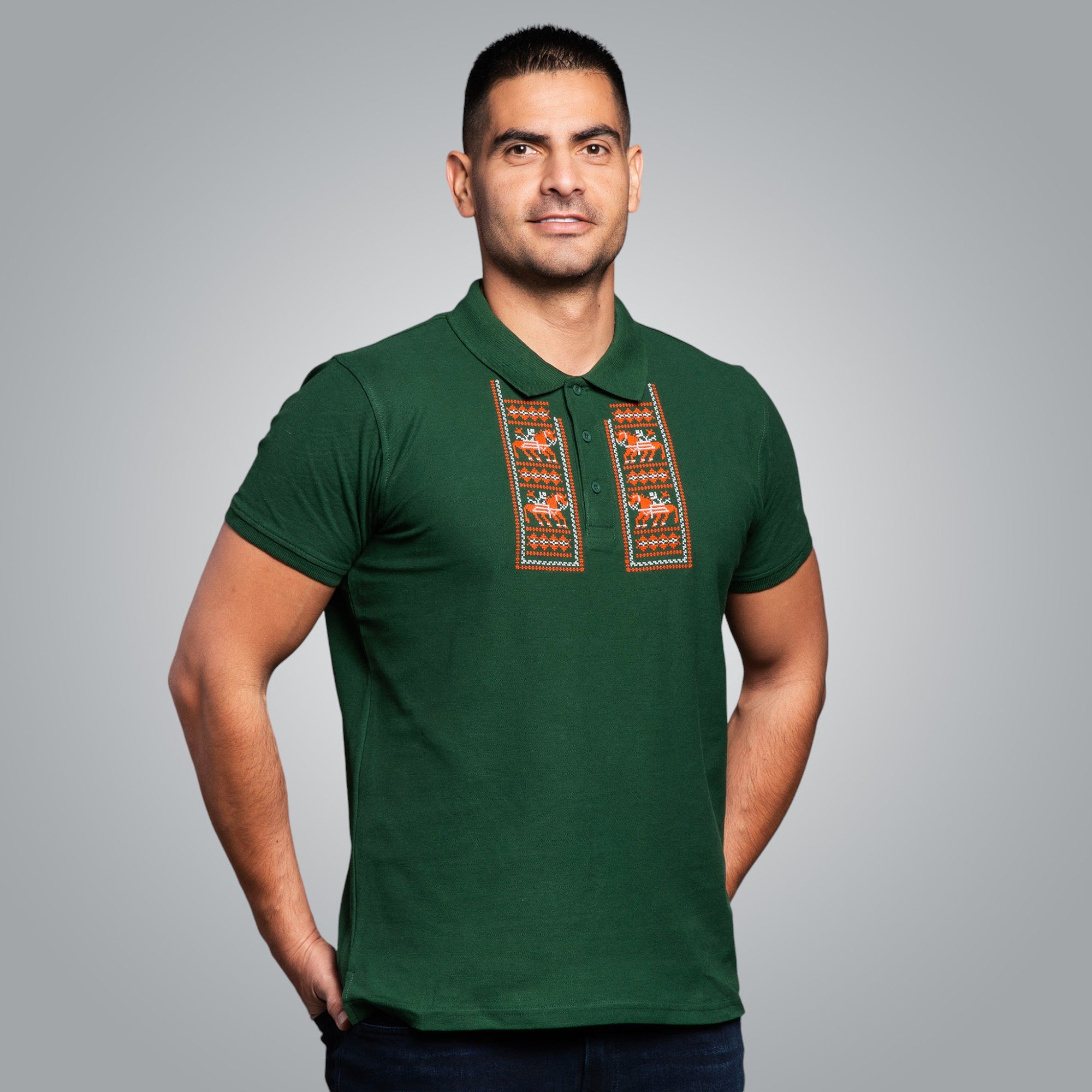 Тениска с яка "Кончета"