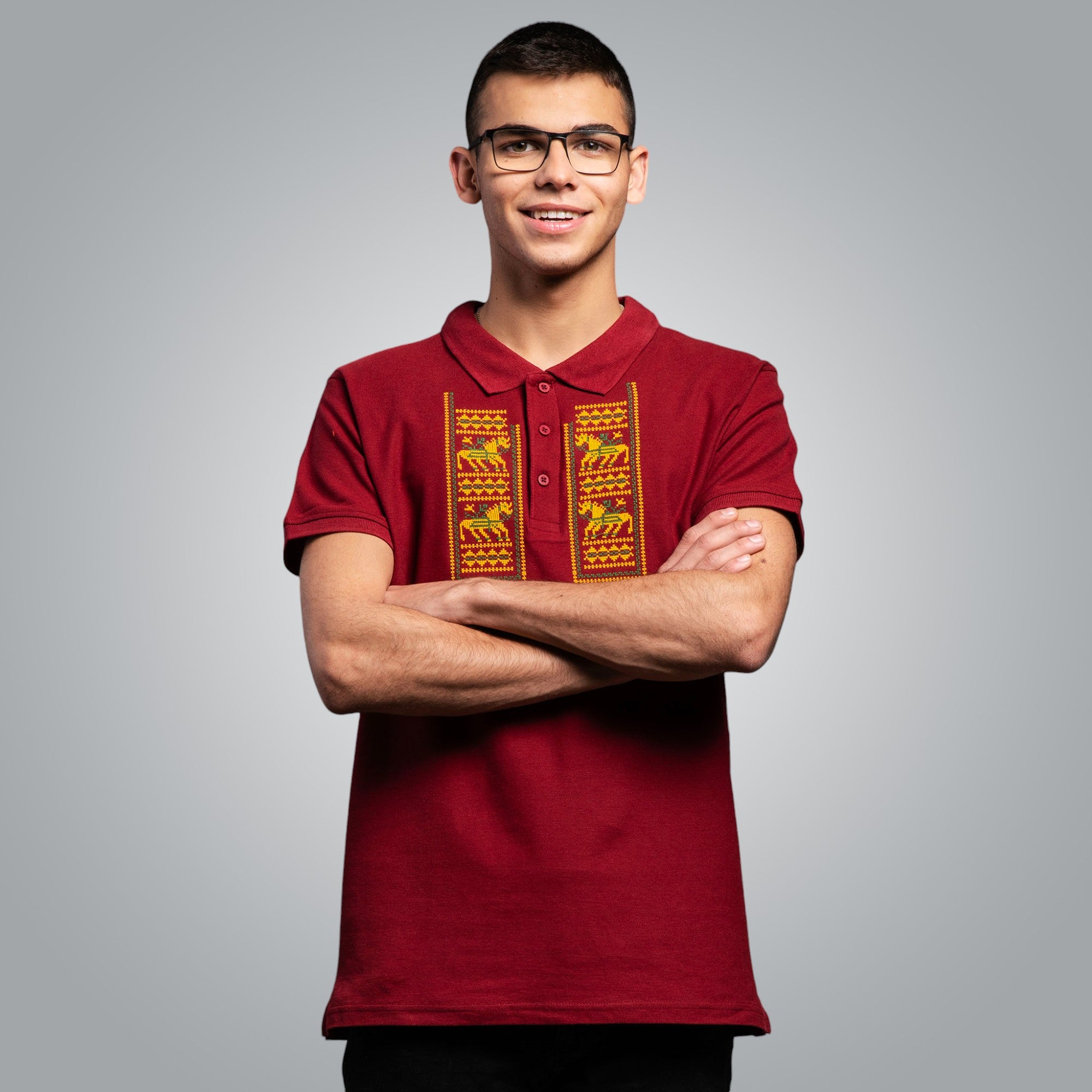 Тениска с яка "Кончета"