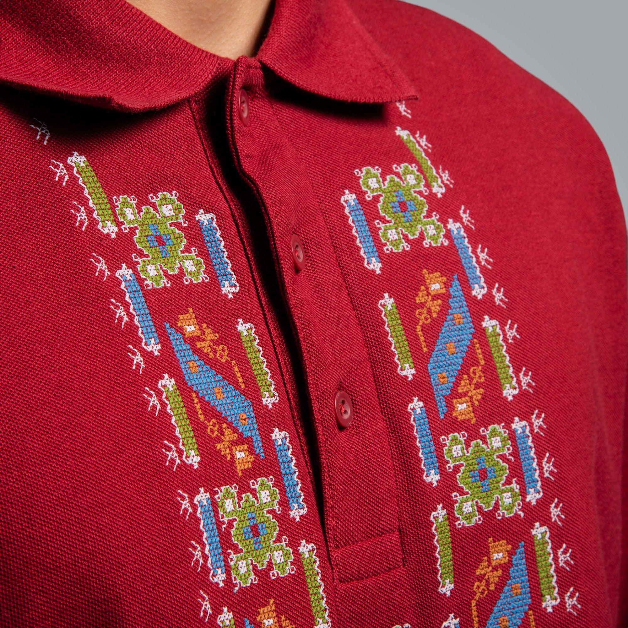 Блуза с яка "Защита"