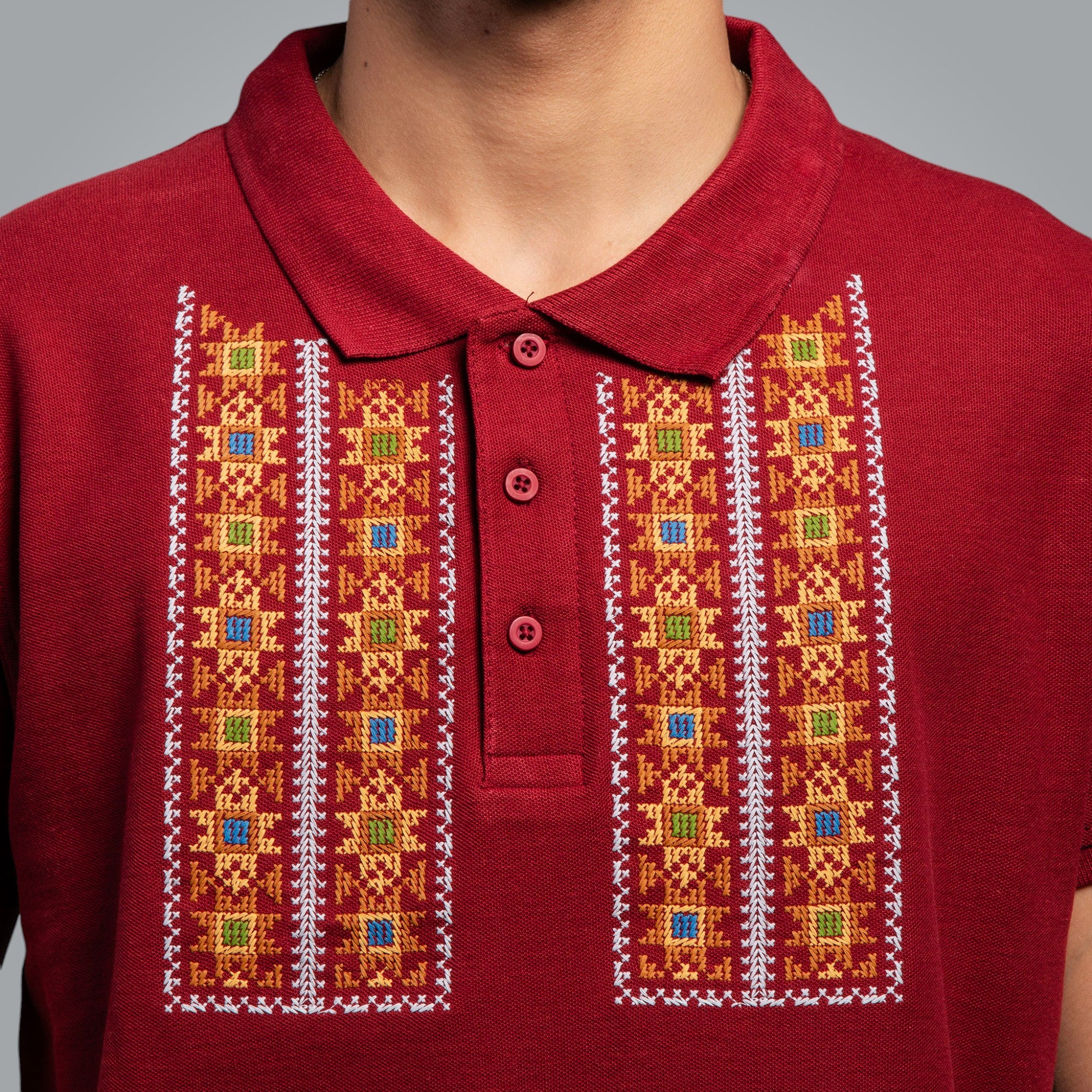 Тениска с яка "Закрилник"