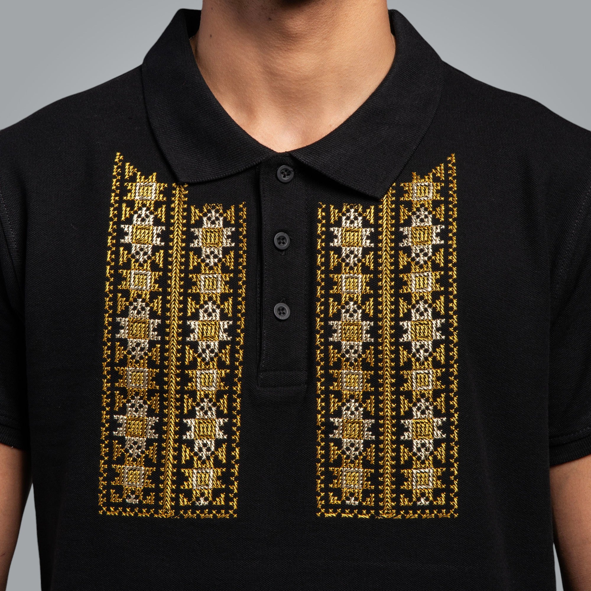 Тениска с яка "Закрилник"