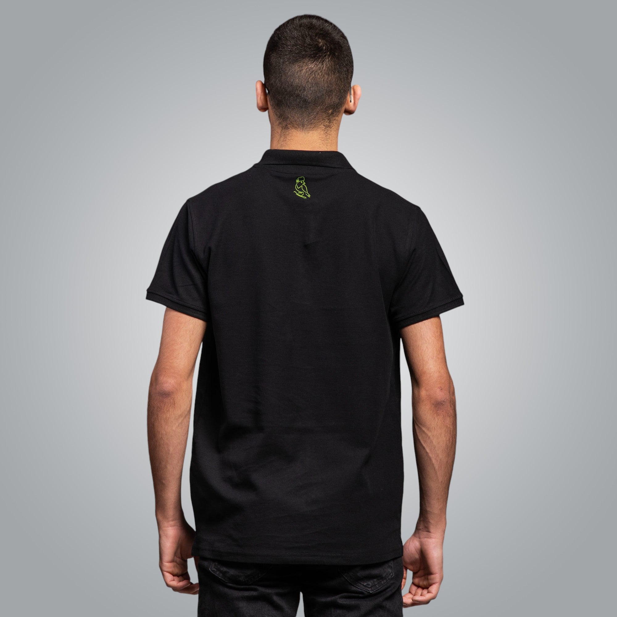 Тениска с яка с детайл "Кукер"