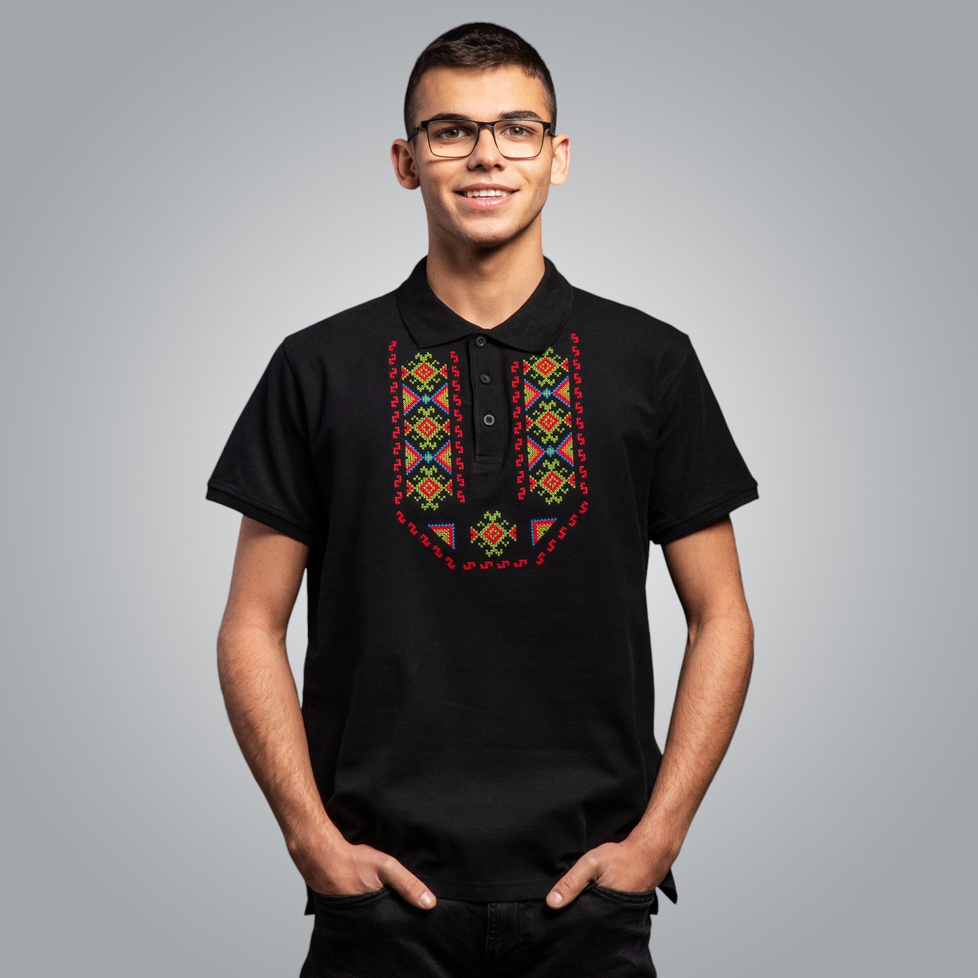 Тениска с яка "Гиздав"