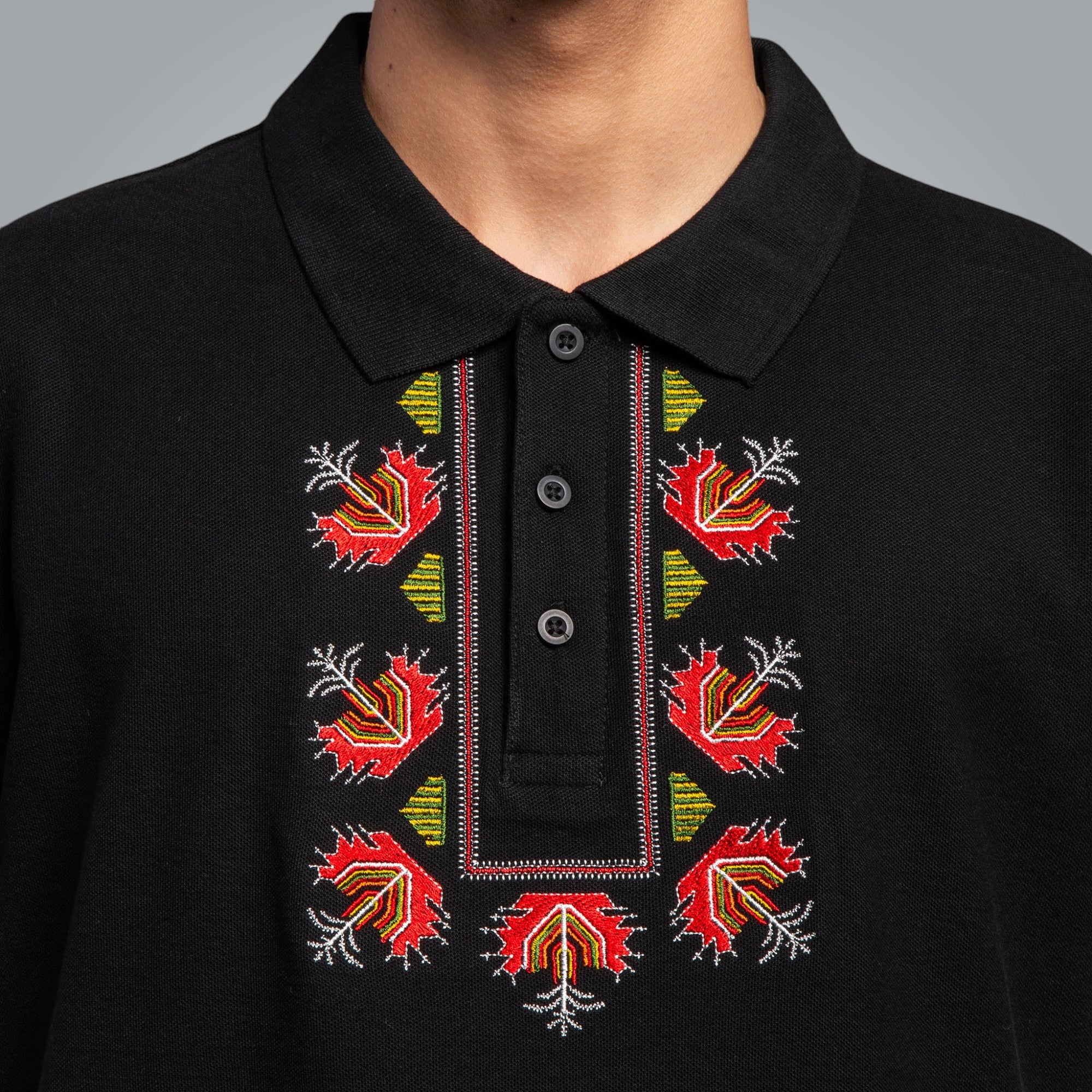 Тениска с яка "Китка"