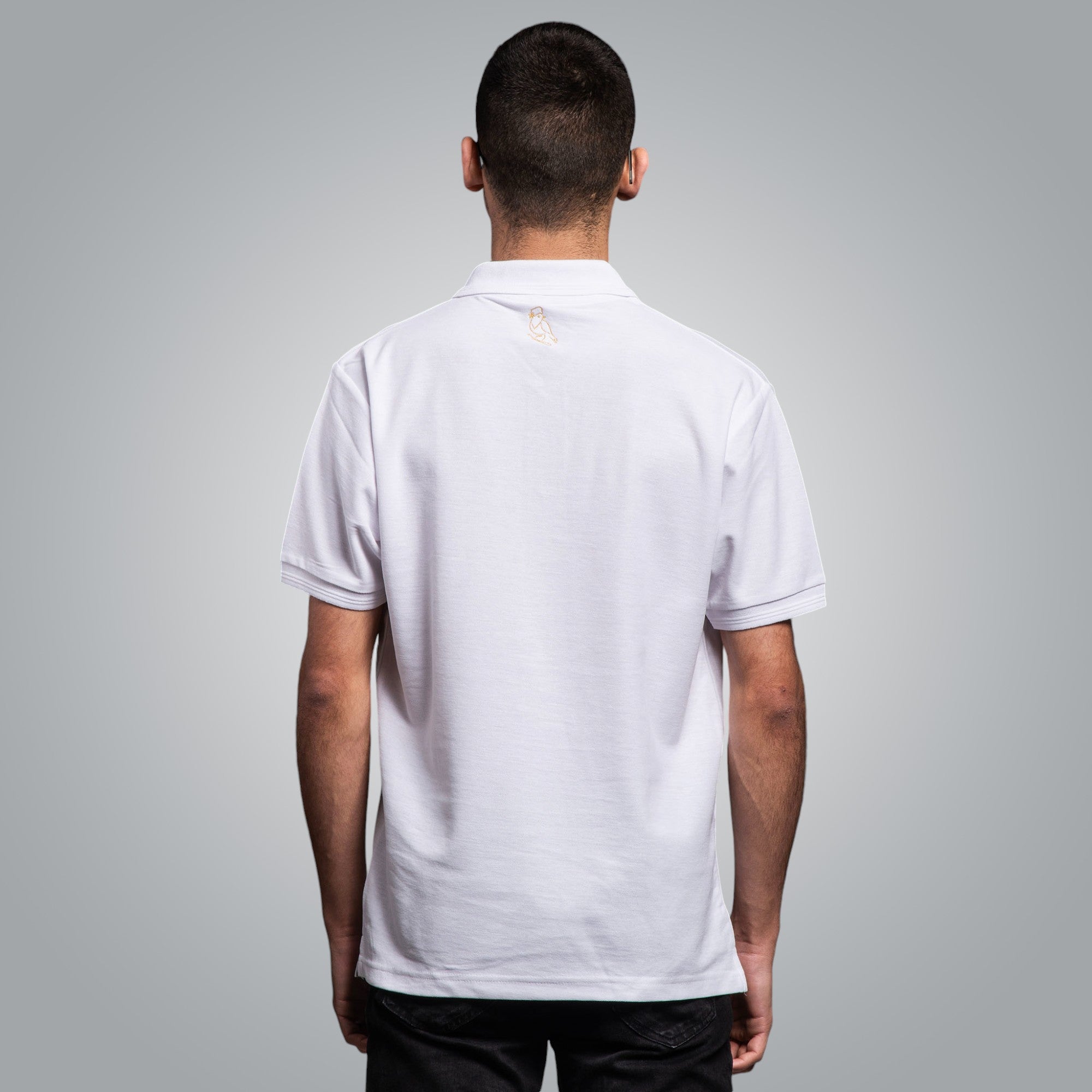 Тениска с яка "Закрилник"