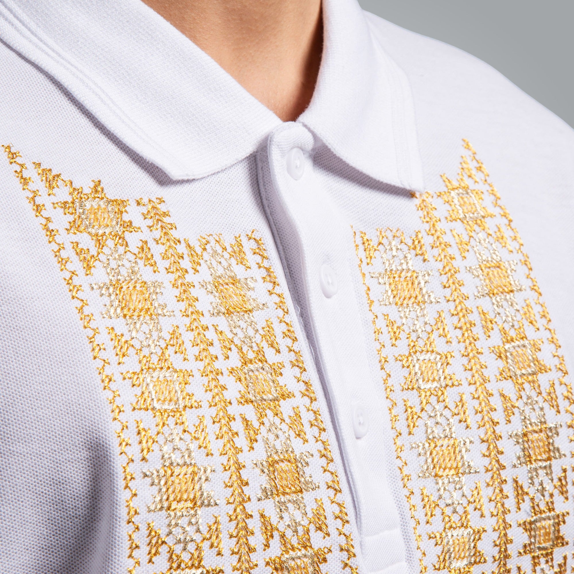 Тениска с яка "Закрилник"