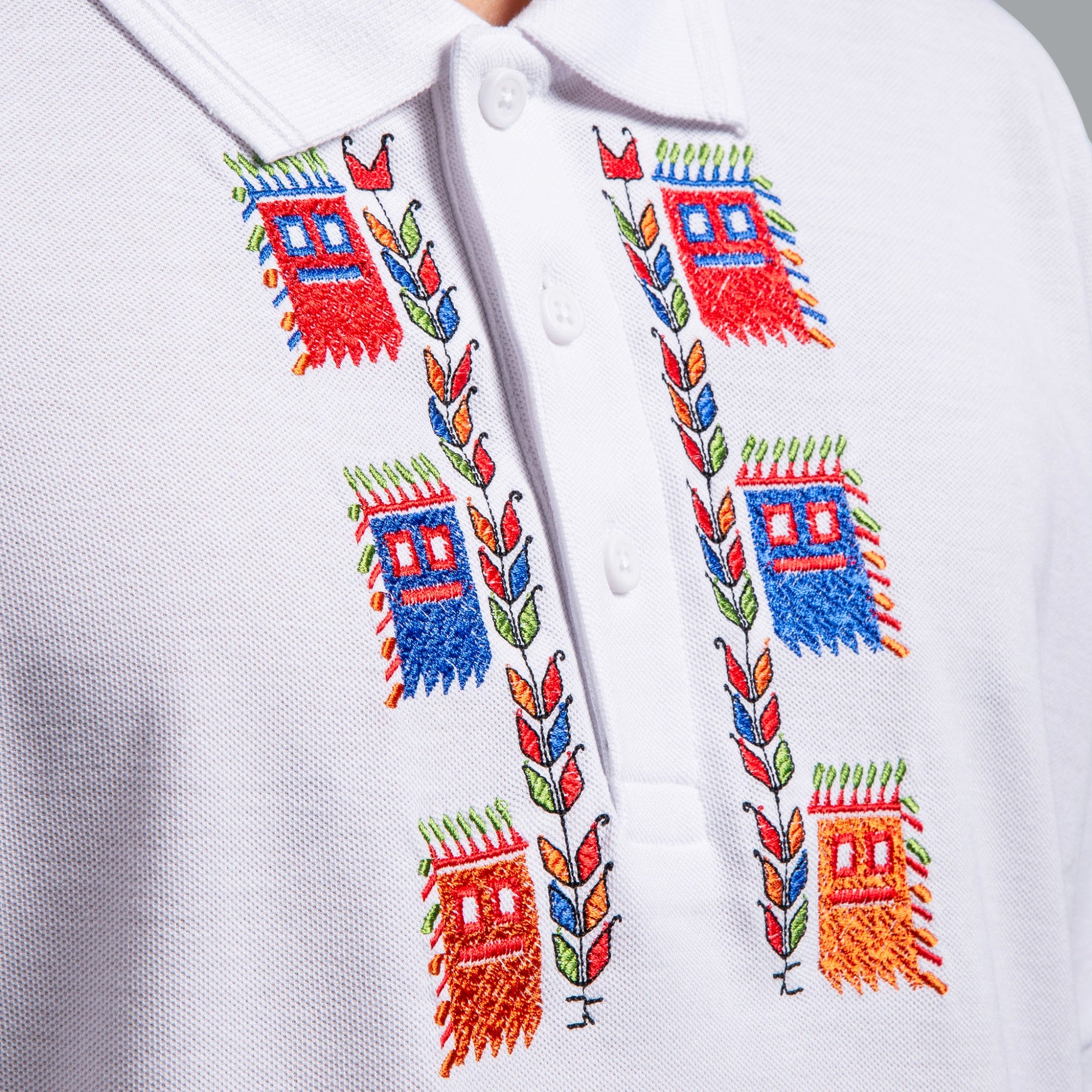 Тениска с яка "Кукери"