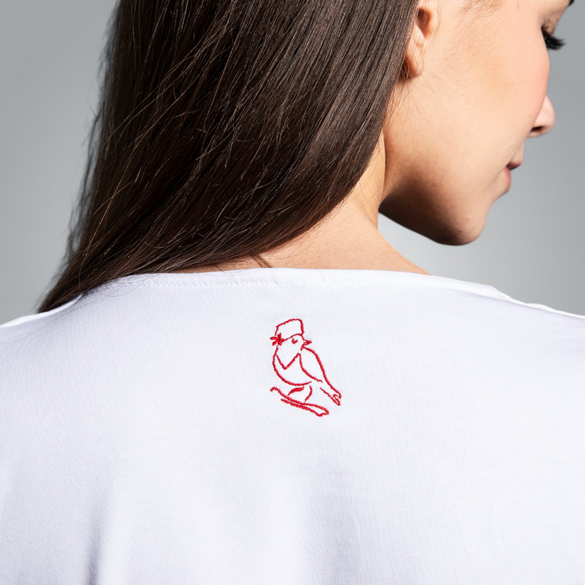 Тениска с V-деколте "Плодородие"