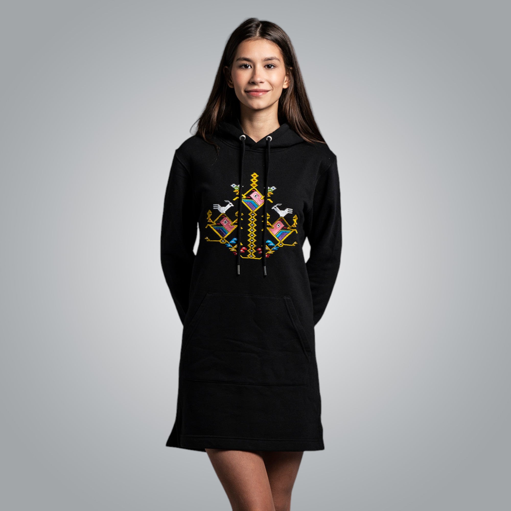 Дълга блуза с качулка "Пилета"