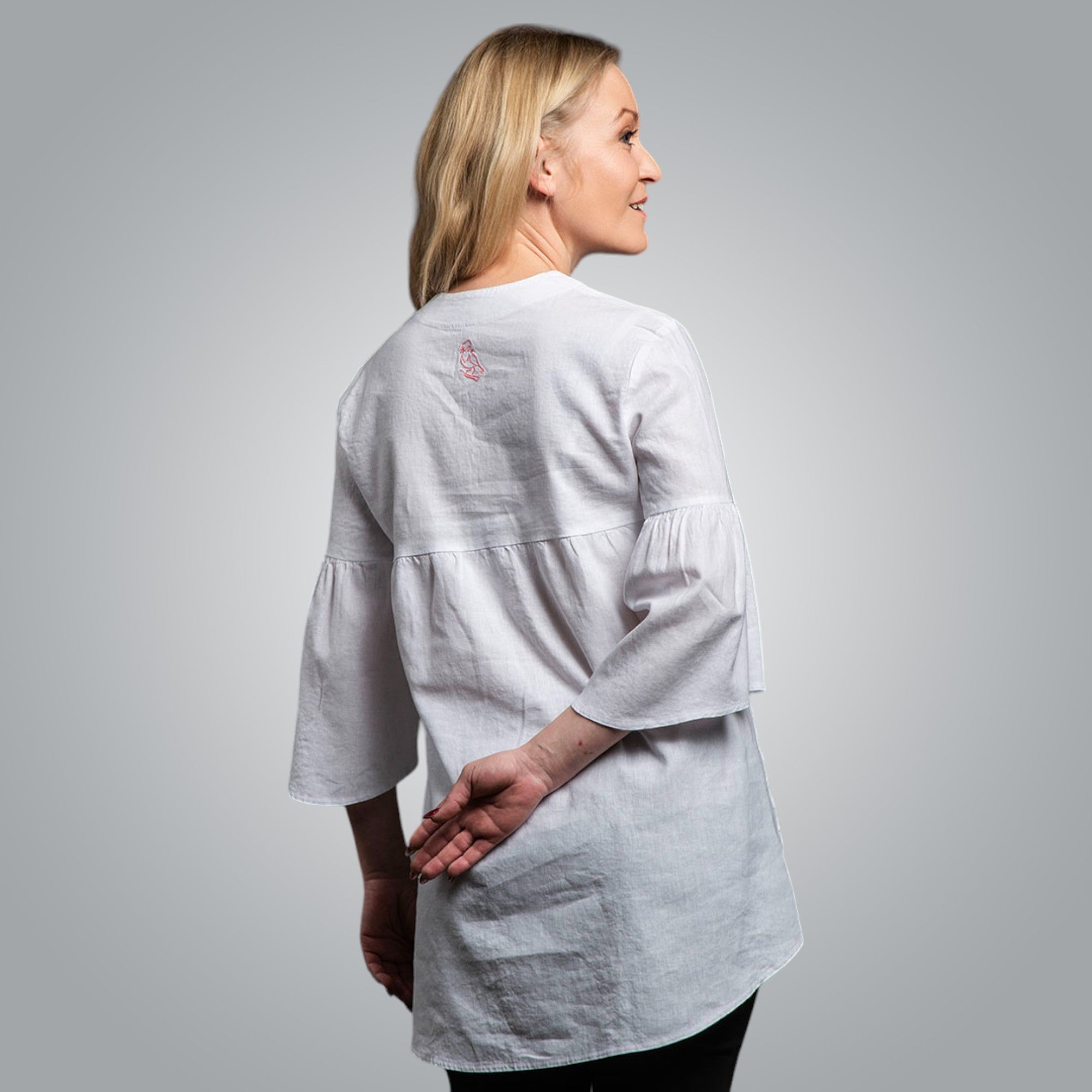 Дамска риза "Плодородие" в пастелни тонове