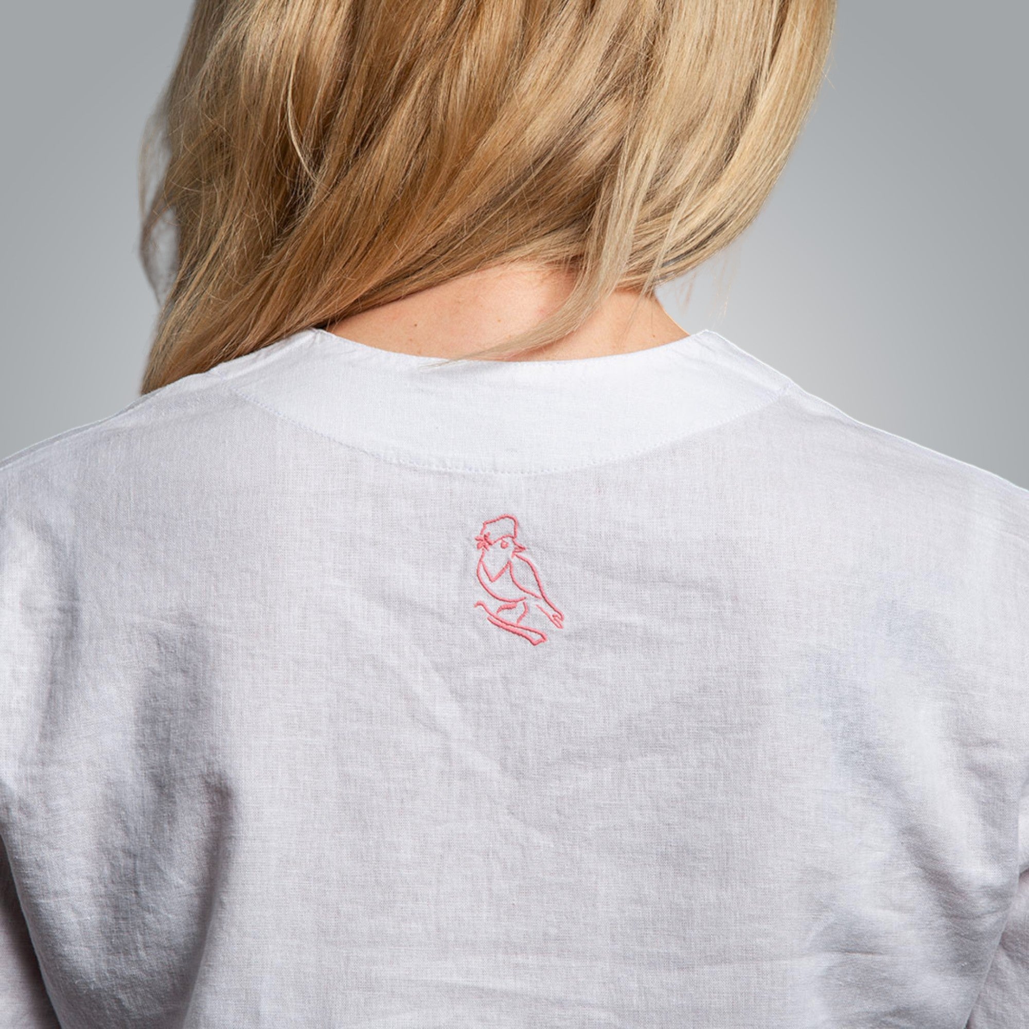 Дамска риза "Плодородие" в пастелни тонове