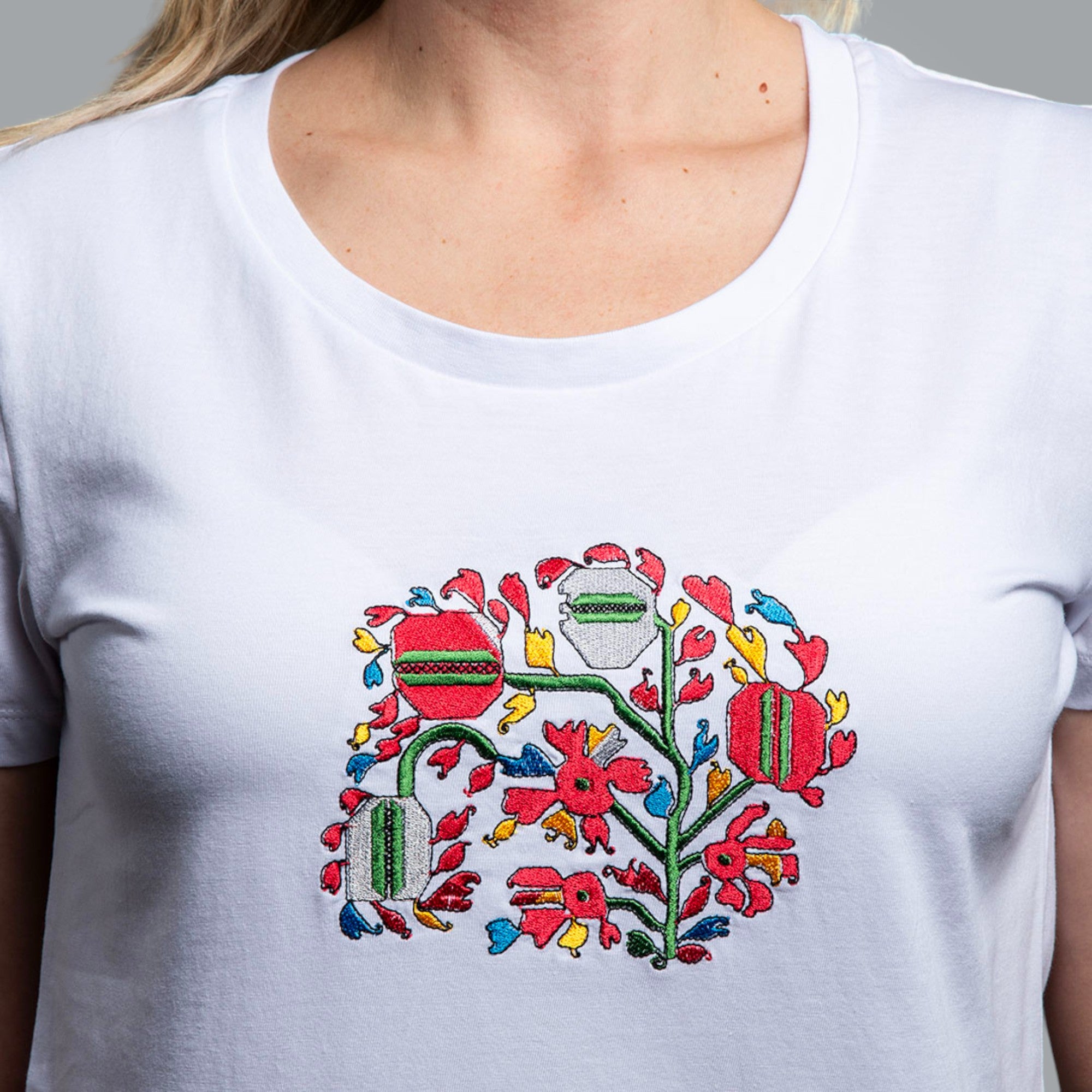 Дамска тениска "Дърво на живота"