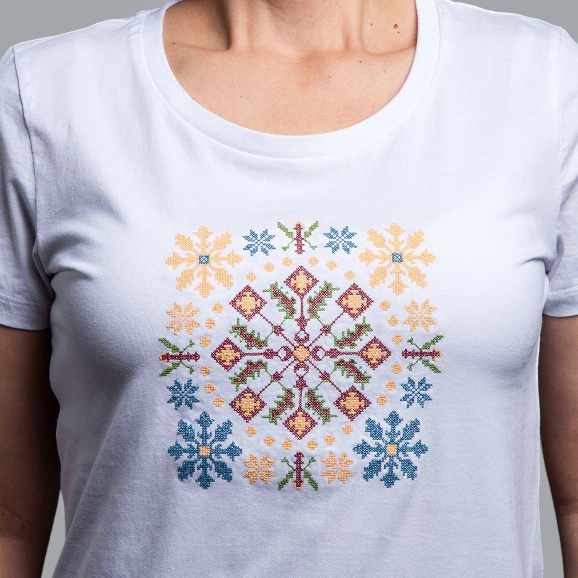 Дамска тениска "Елховска елбетица"